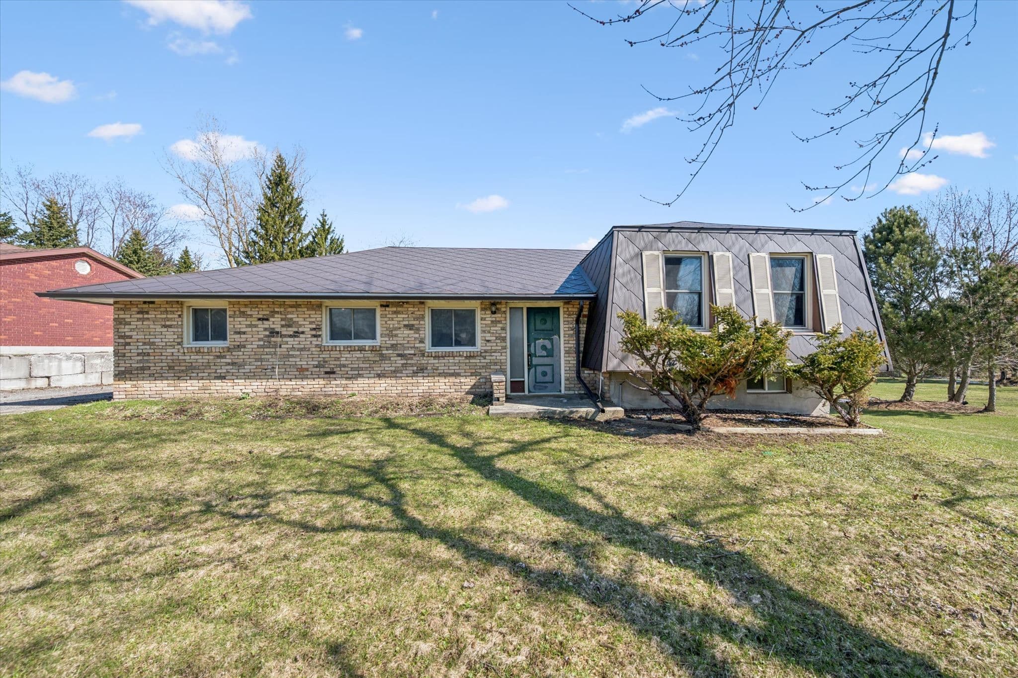 215 King Street, Minto, ON N0G 2P0