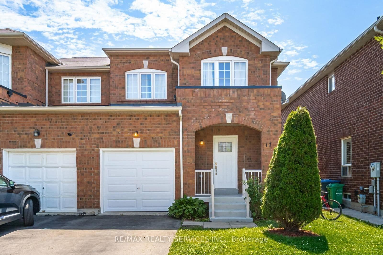 17 Dawes Road, Brampton, ON L6X 0R8