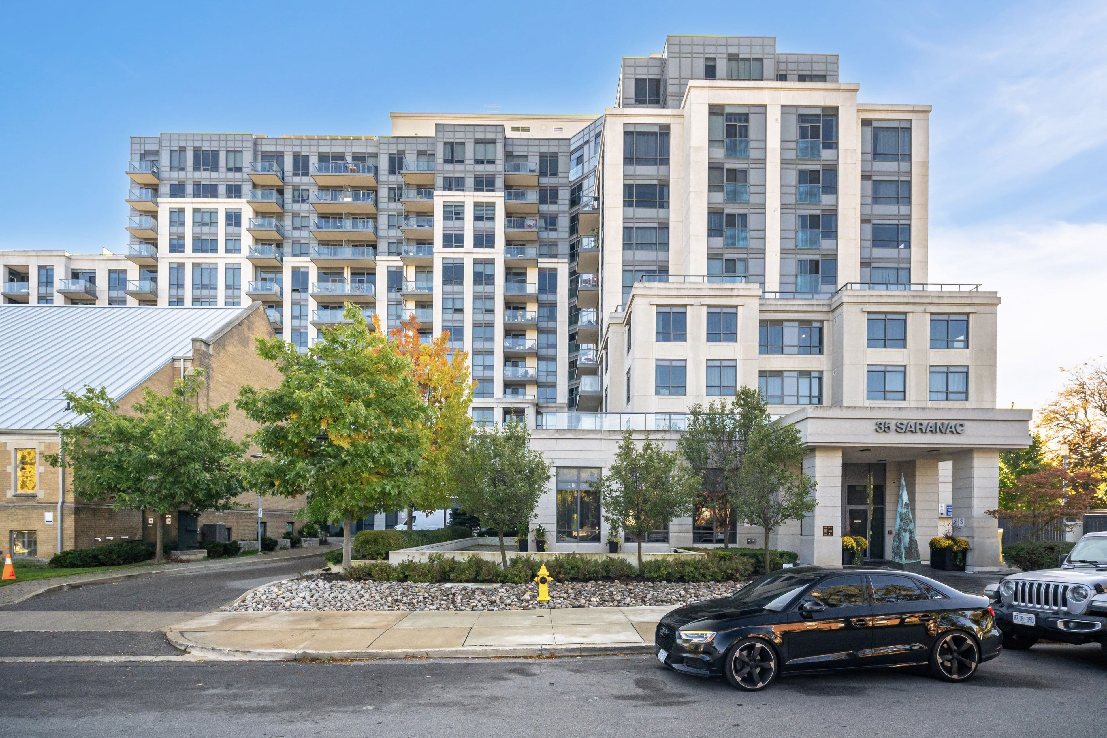 35 Saranac Boulevard Ph08, Toronto C04, ON M6A 2G4