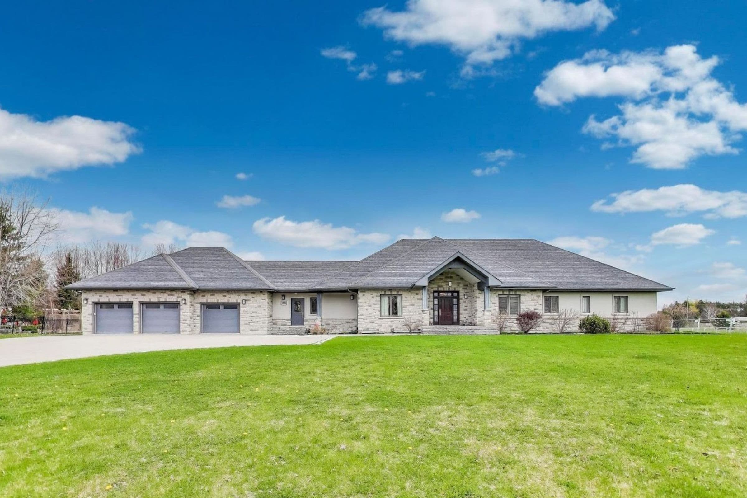 67 Grayfield Drive, Whitchurch-Stouffville, ON L4A 0B1