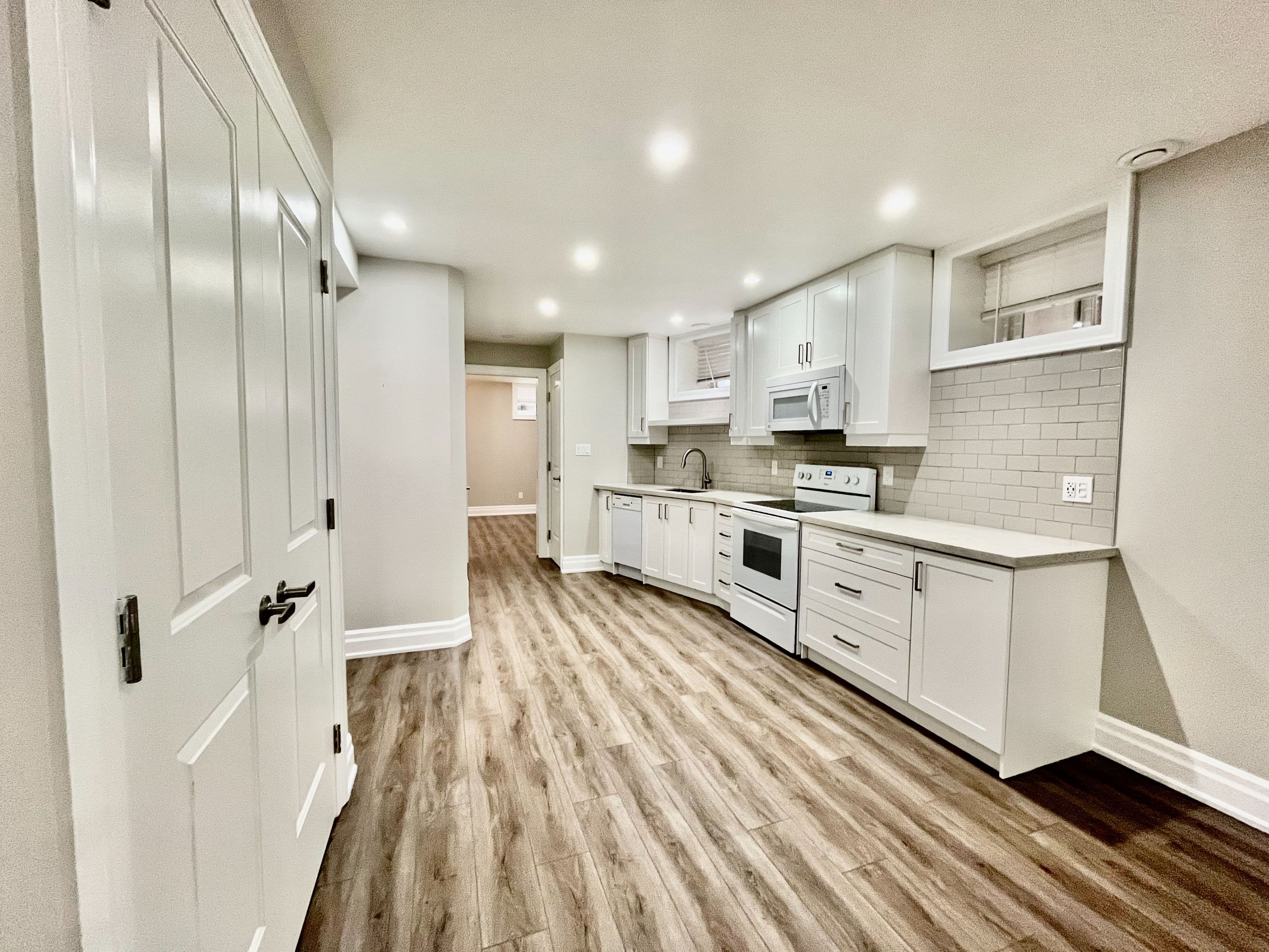 69 Symington Avenue bsmt, Toronto W02, ON M6P 3W1