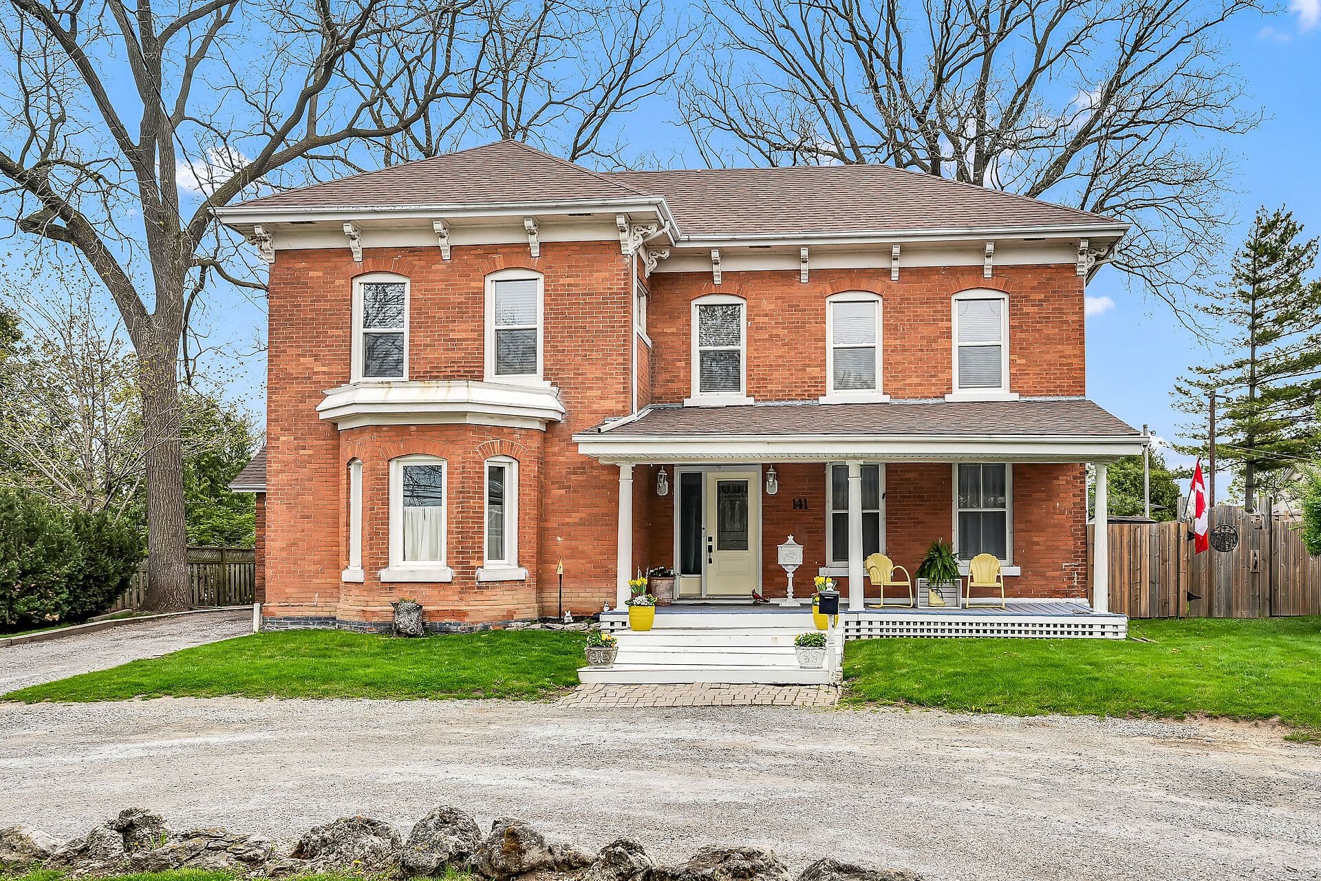 141 Mount Albion Road, Hamilton, ON L8K 5S7