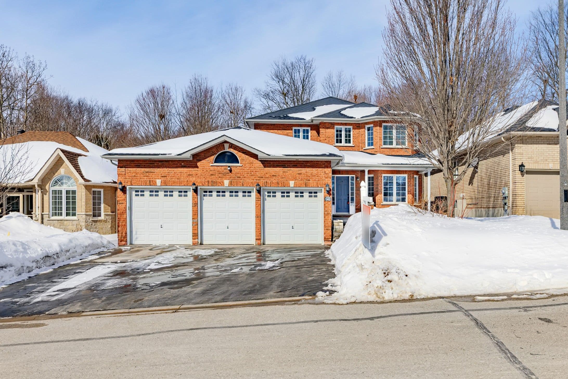 96 Ferncroft Drive, Georgina, ON L4P 4G7