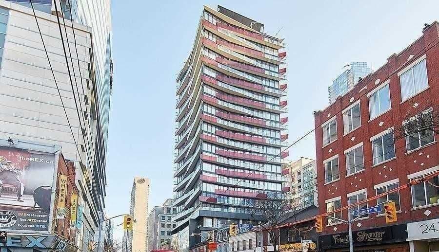 215 Queen Street W 1810, Toronto C01, ON M5A 1S2