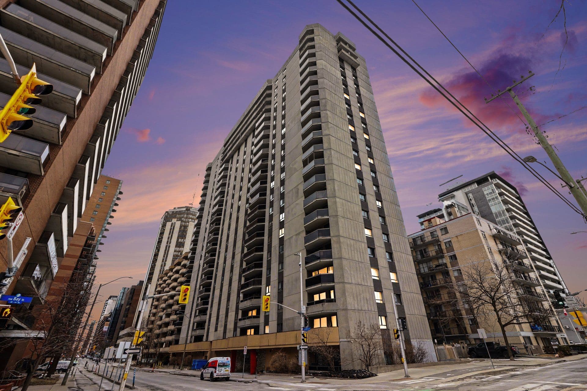 470 Laurier Avenue W PH2104, Ottawa Centre, ON K1R 7W9