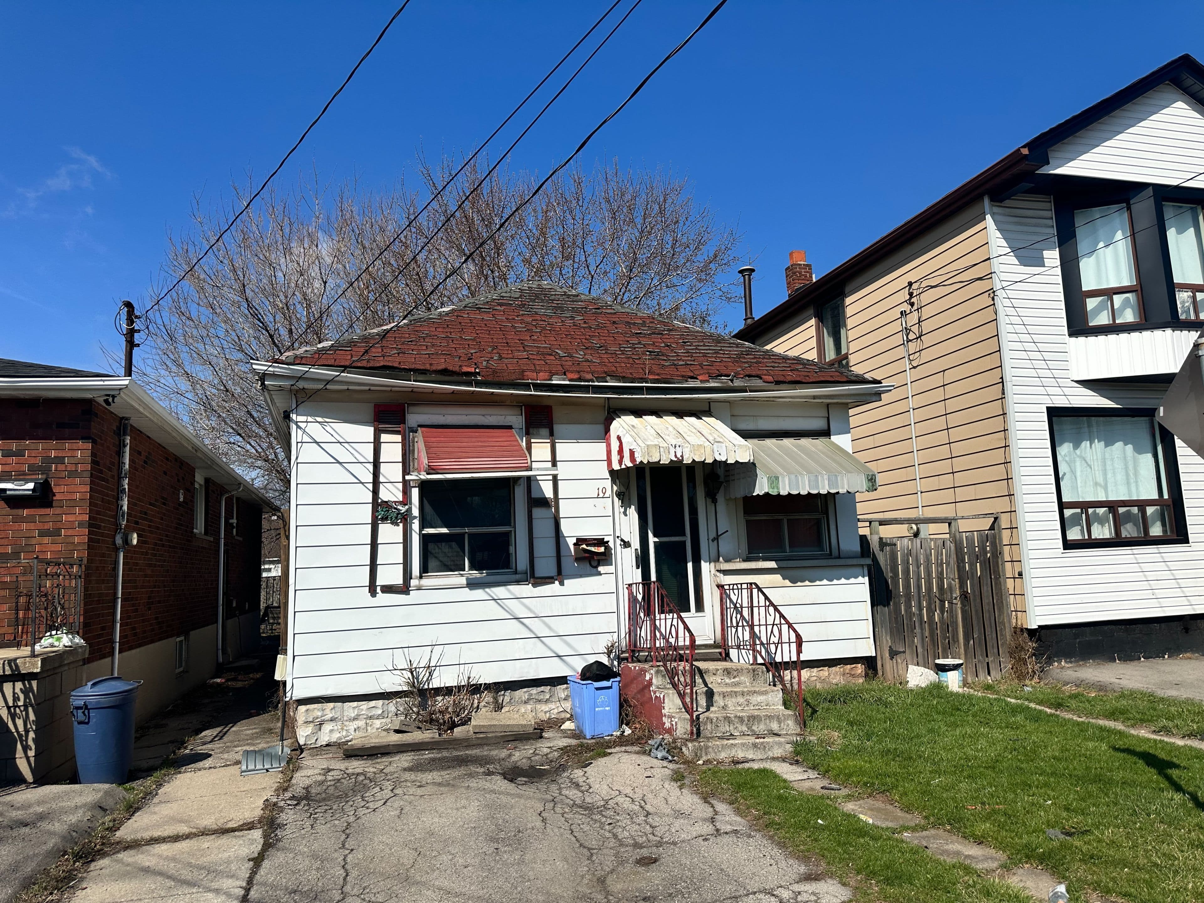19 Vansitmart Avenue, Hamilton, ON L8H 3A2