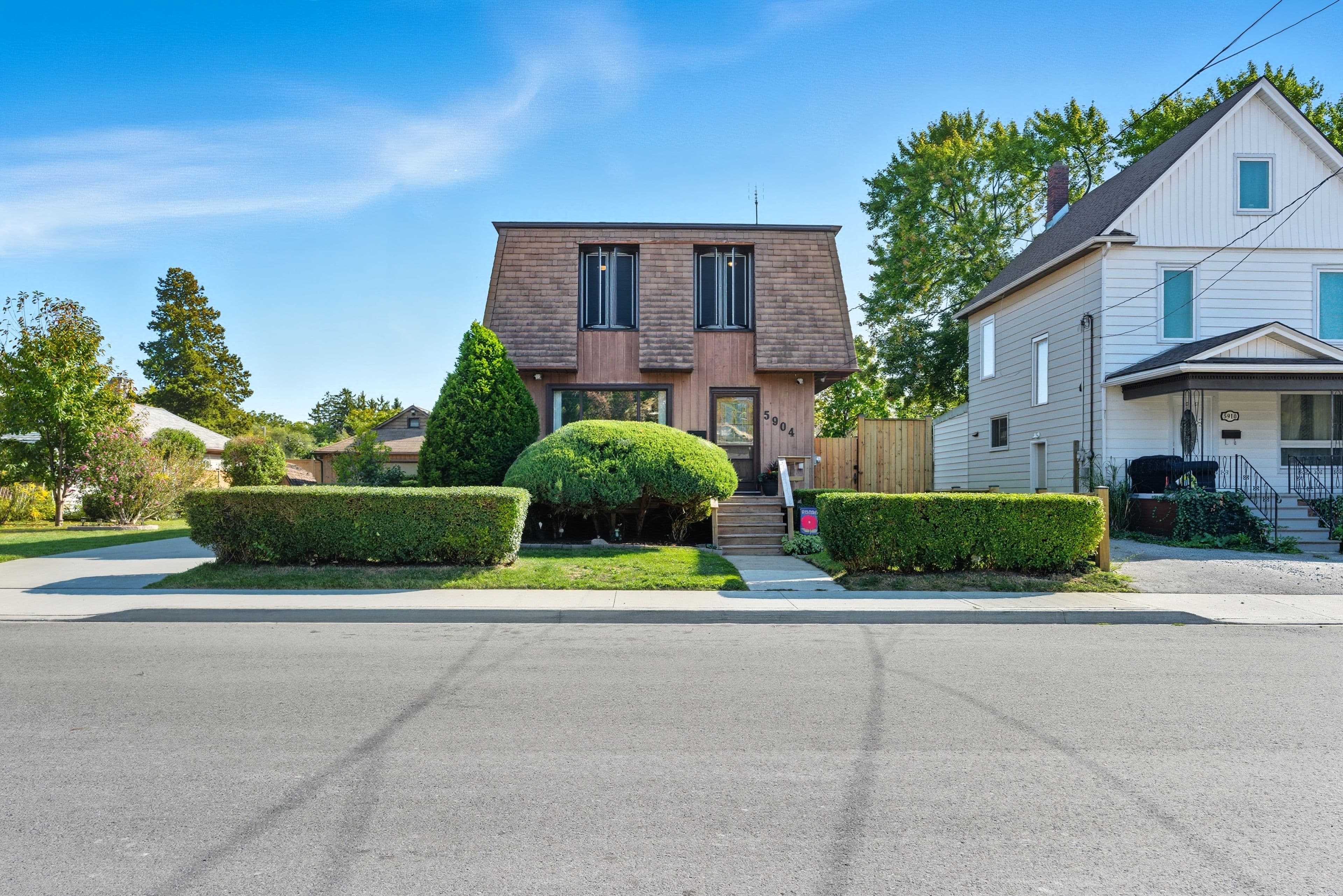 5904 Prospect Street, Niagara Falls, ON L2G 1G8