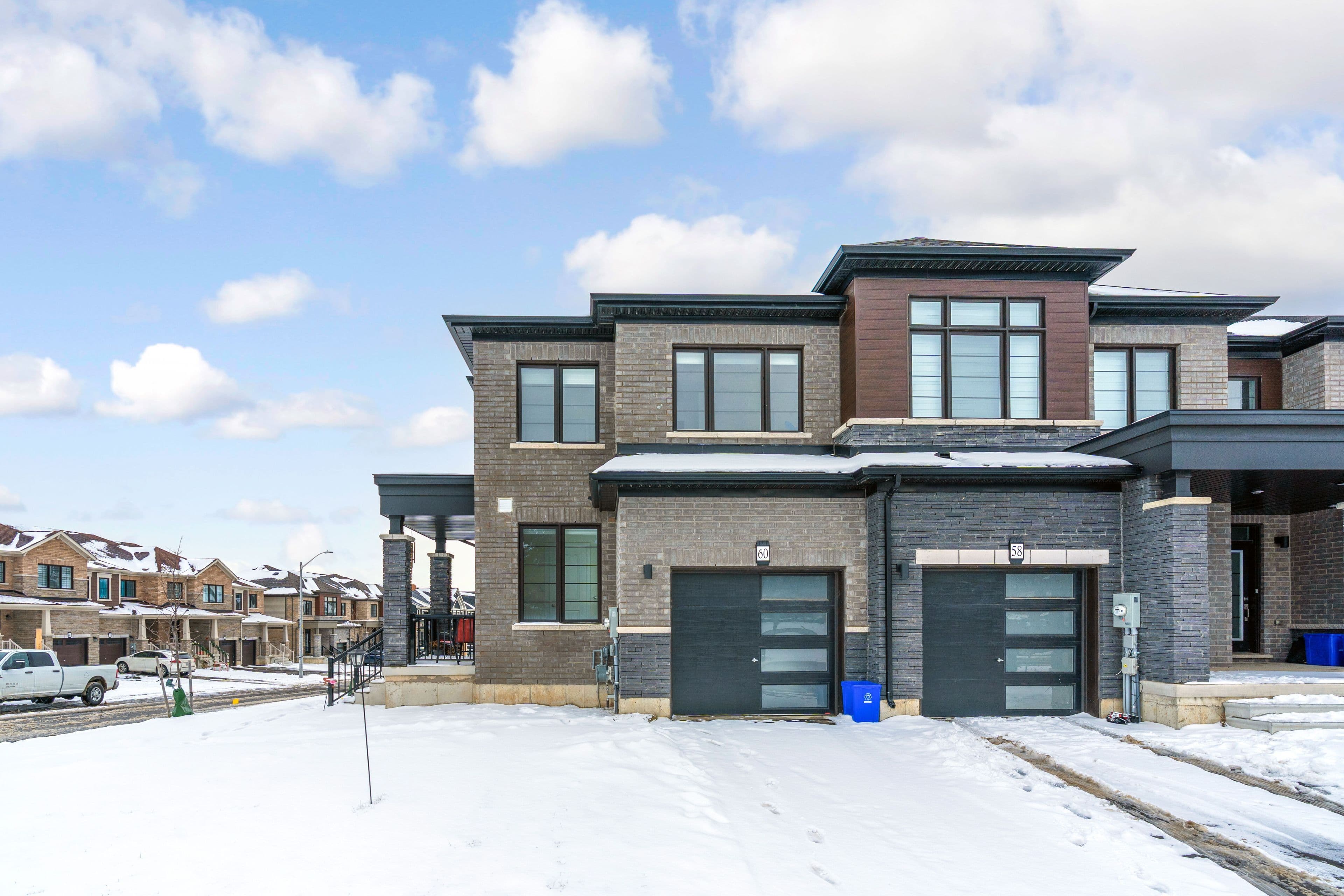 60 Granville Crescent, Haldimand, ON N3W 0J6