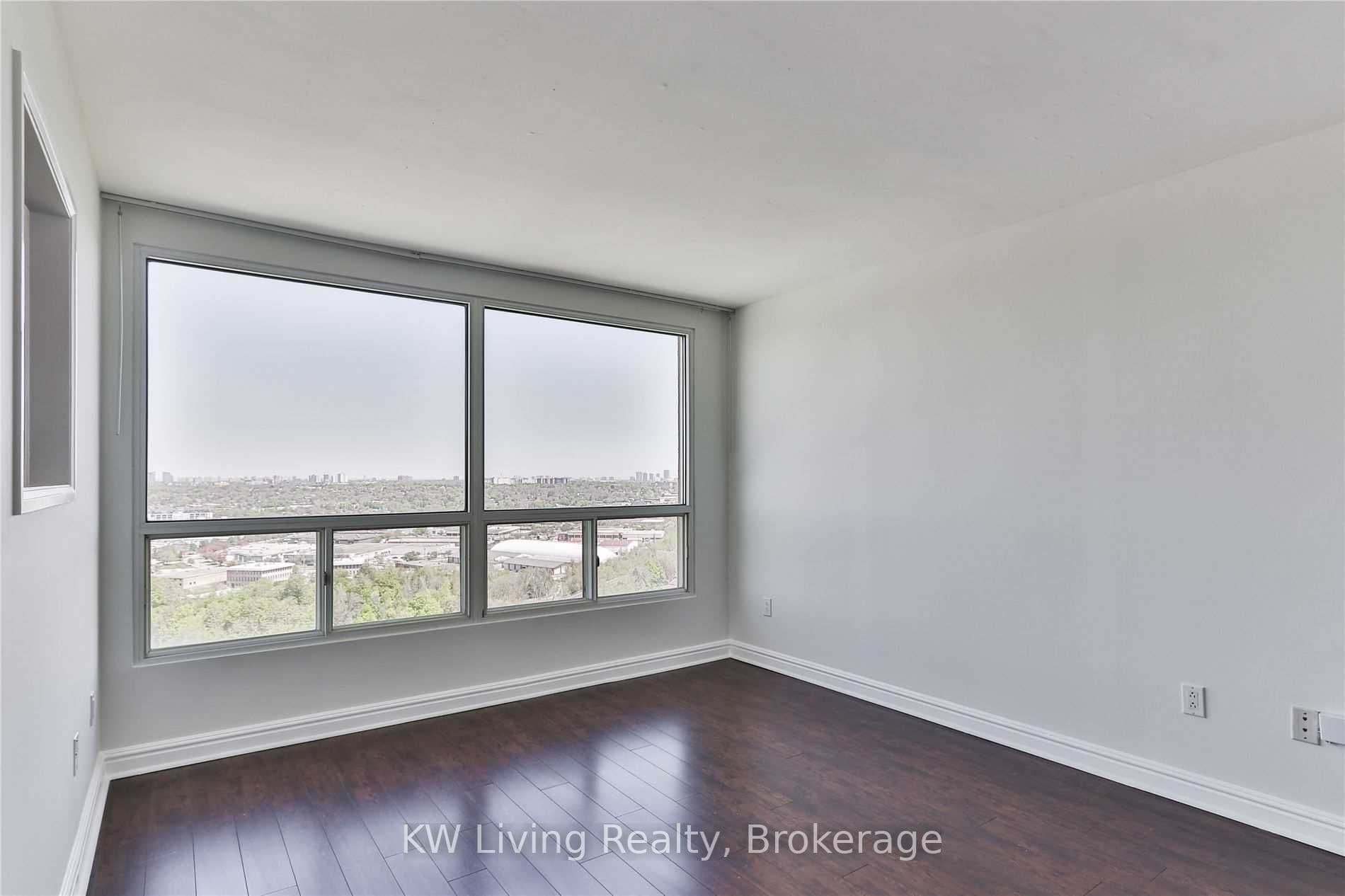 7 Concorde Place 2309, Toronto C13, ON M3C 3N4