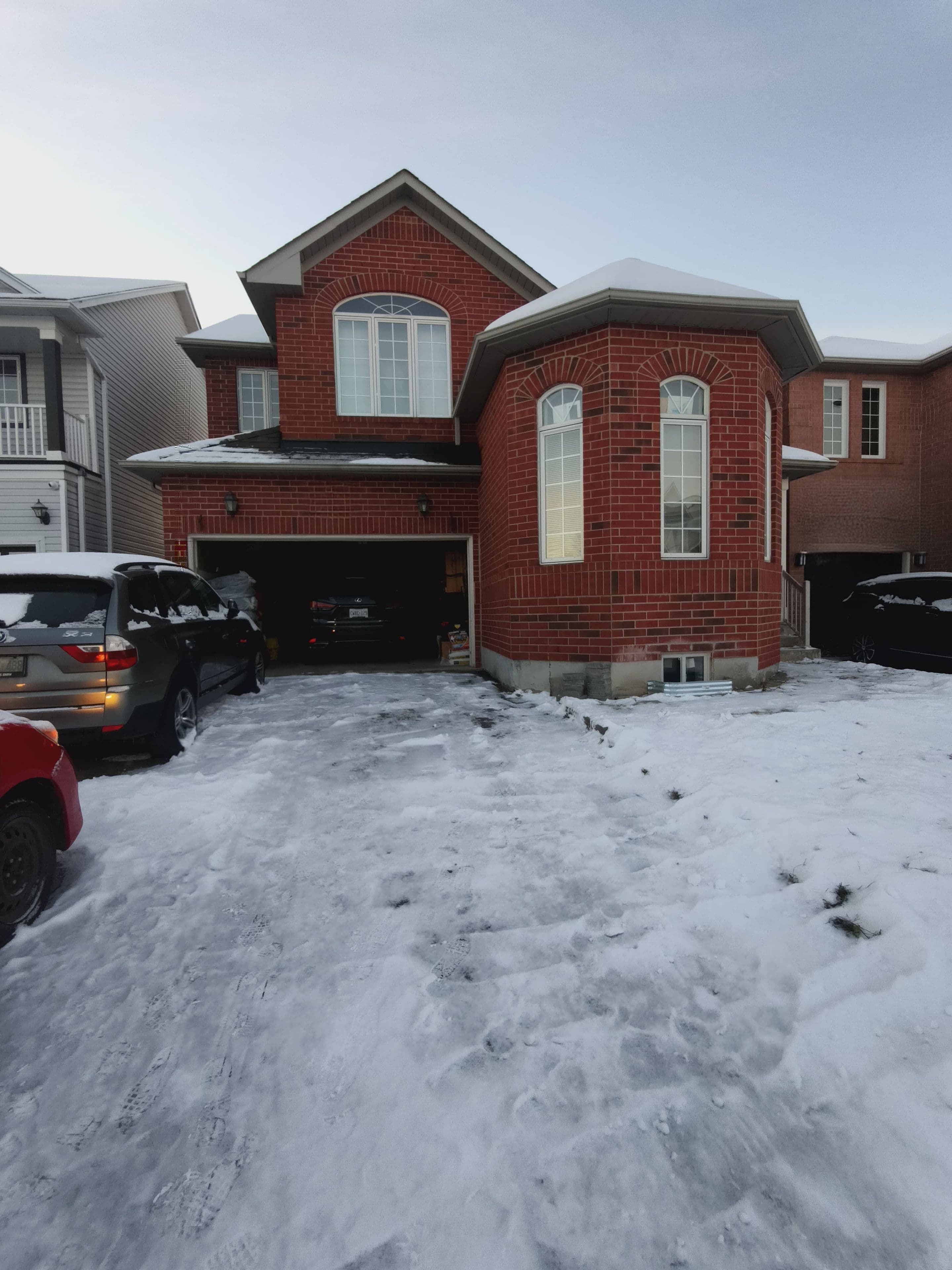 1215 Wadebridge Crescent N Upper, Oshawa, ON L1K 2V5