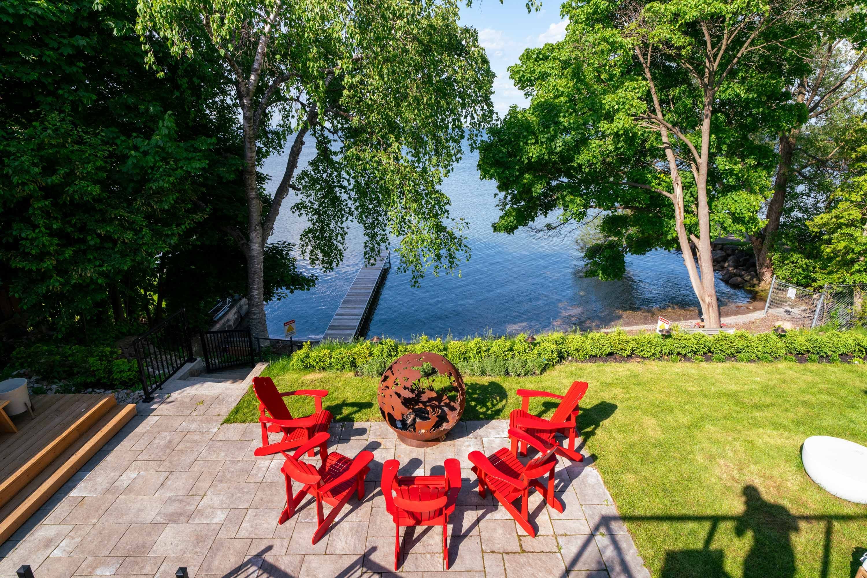 25 Pinery Lane, Georgina, ON L0E 1L0