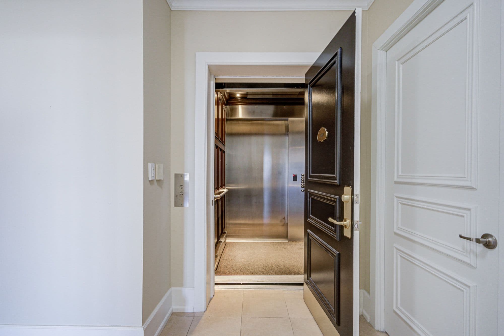 660 Sheppard Avenue E 1602B, Toronto C15, ON M2K 3E5