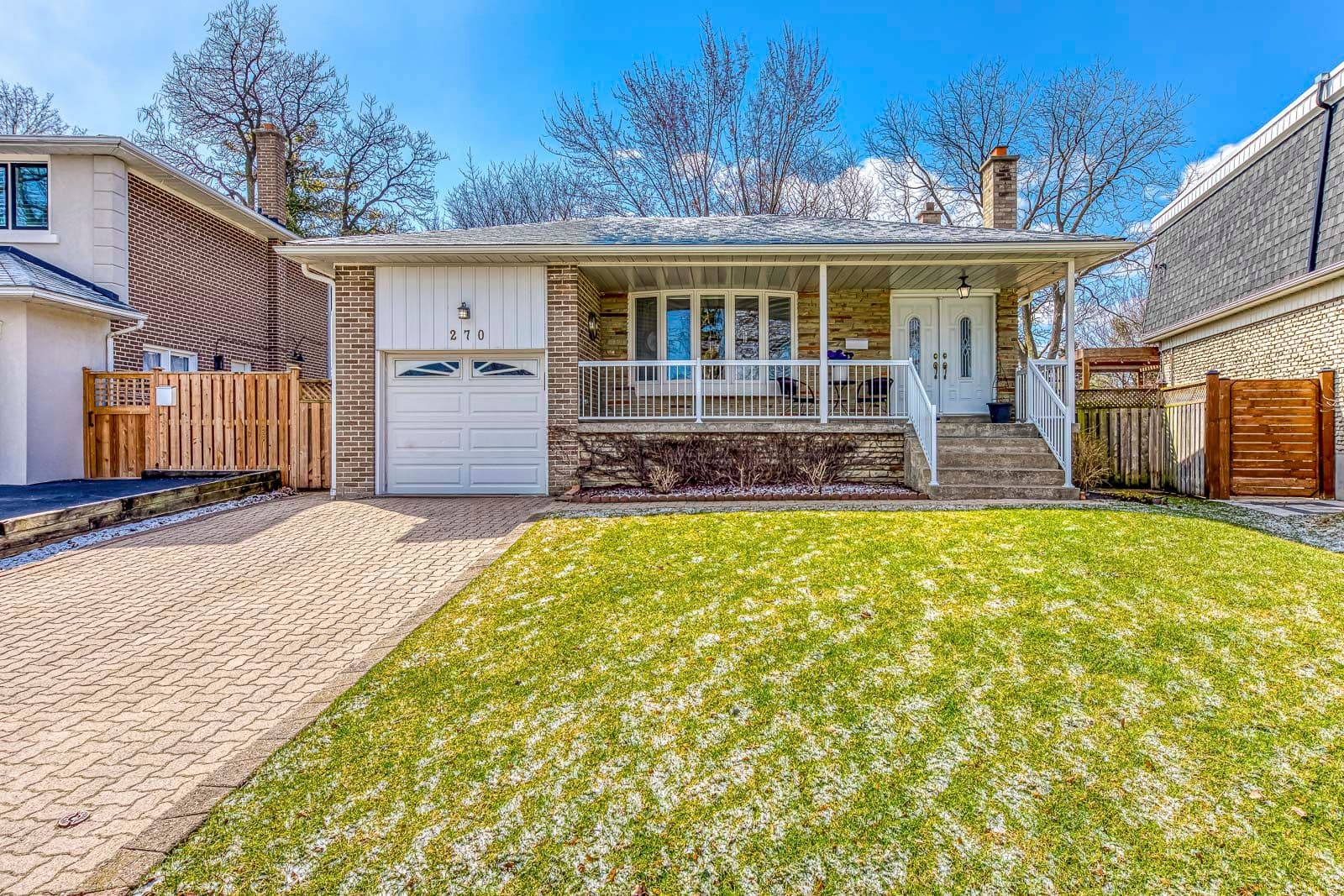 270 Wellesworth Drive, Toronto W08, ON M9C 4S7