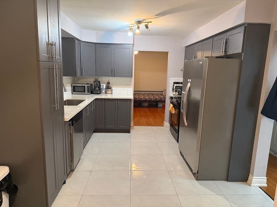 1678 Dellbrook Avenue, Pickering, ON L1X 2B1