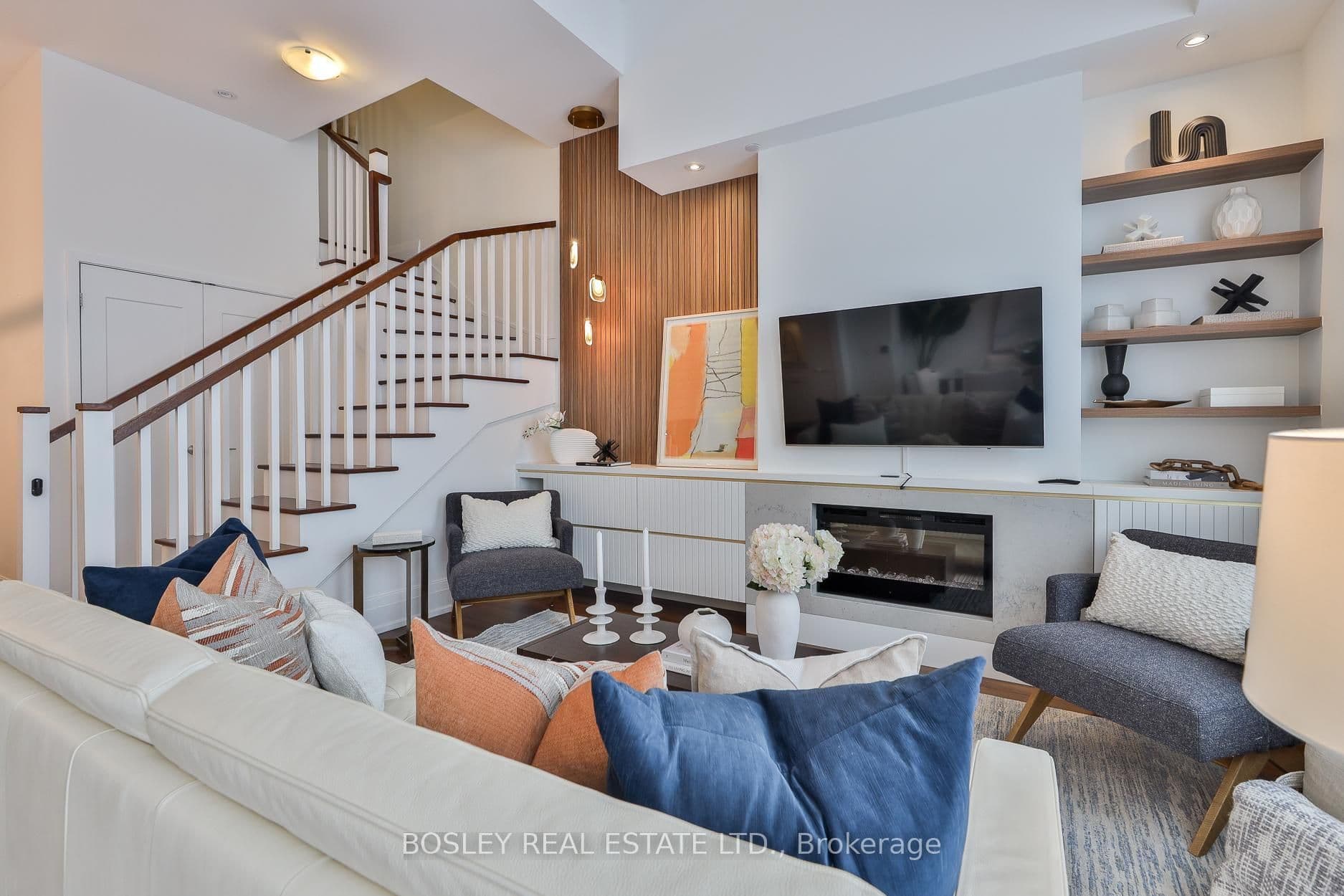 25 Malcolm Road TH105, Toronto C11, ON M4G 0C1