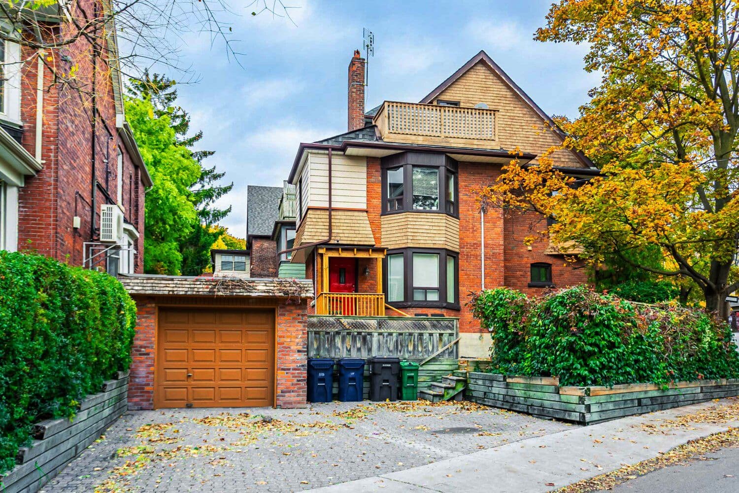 164 Sunnyside Avenue, Toronto W01, ON M6R 2P6