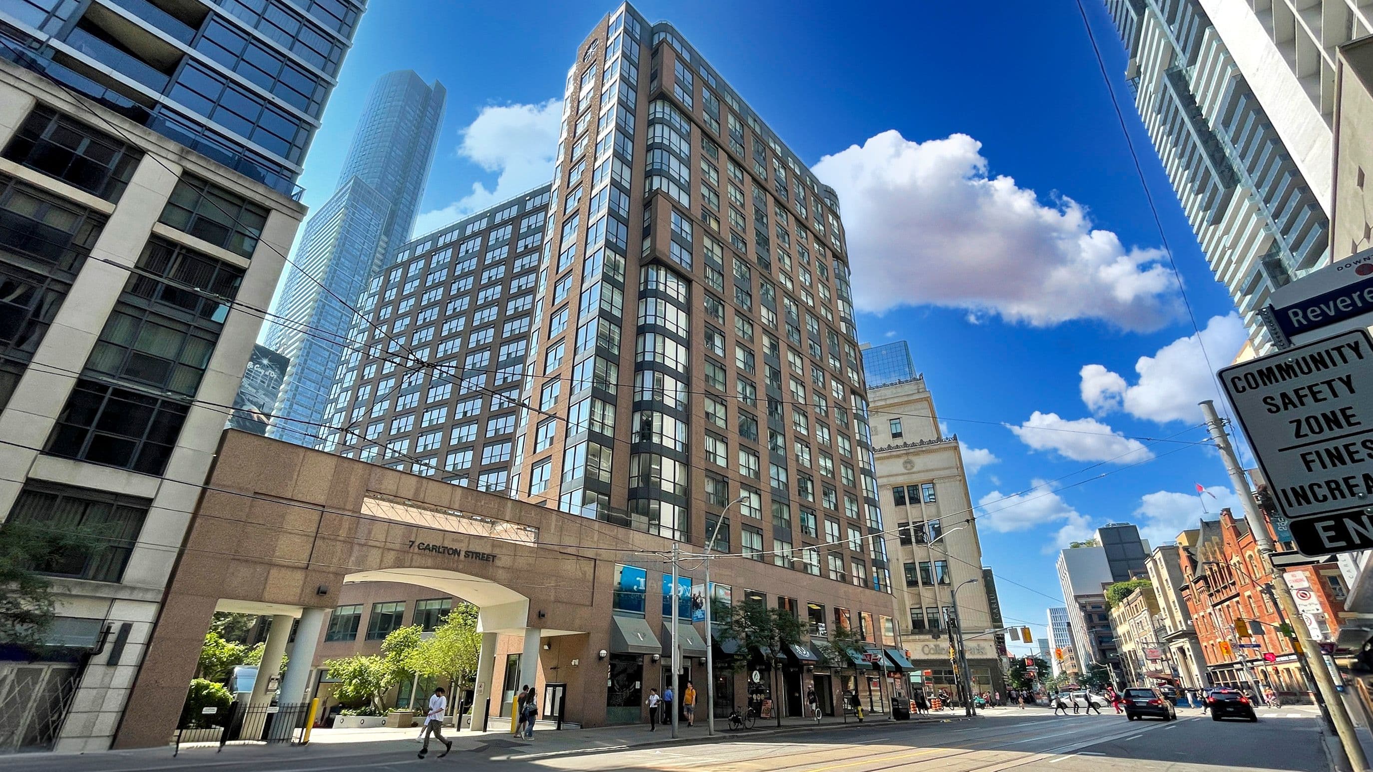 7 Carlton Street 1002, Toronto C08, ON M5B 2M3