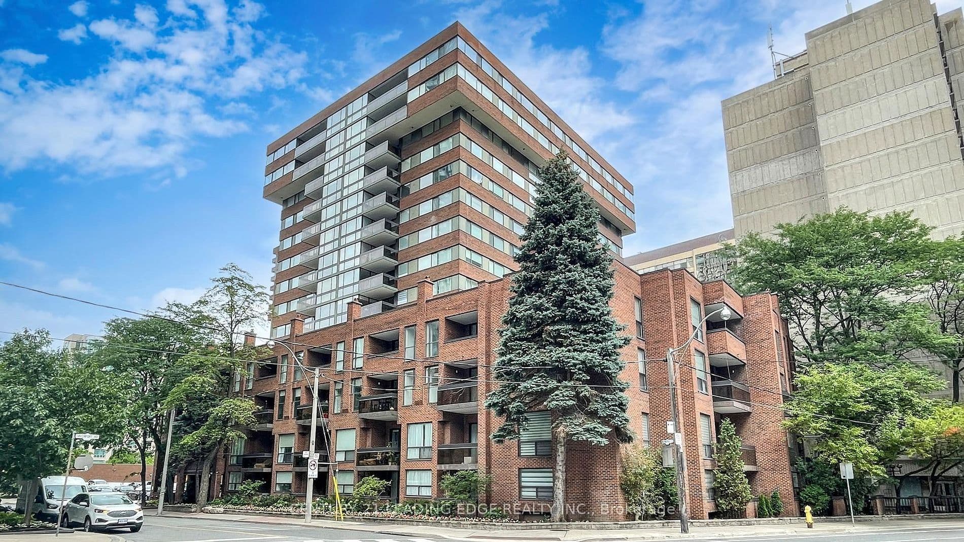 15 McMurrich Street 201, Toronto C02, ON M5R 3M6