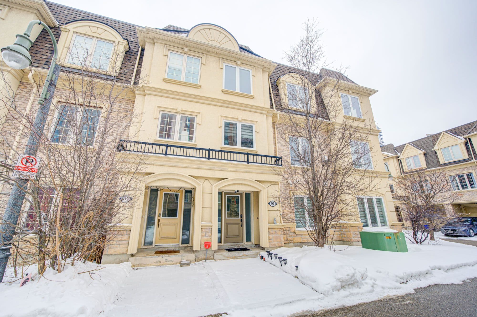 1250 St. Martins Drive 97, Pickering, ON L1W 0A2