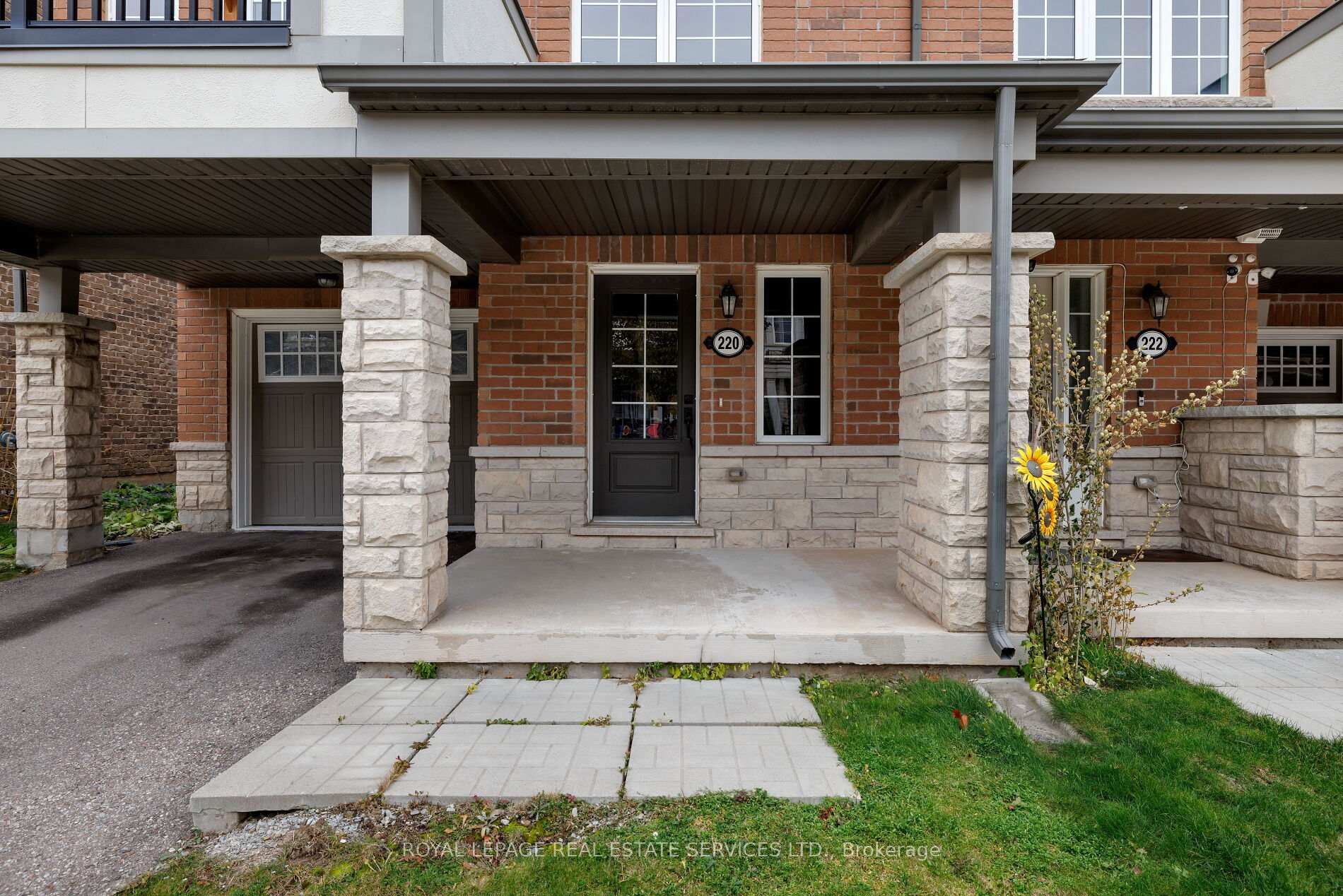 220 Sarah Cline Drive, Oakville, ON L6M 0V3