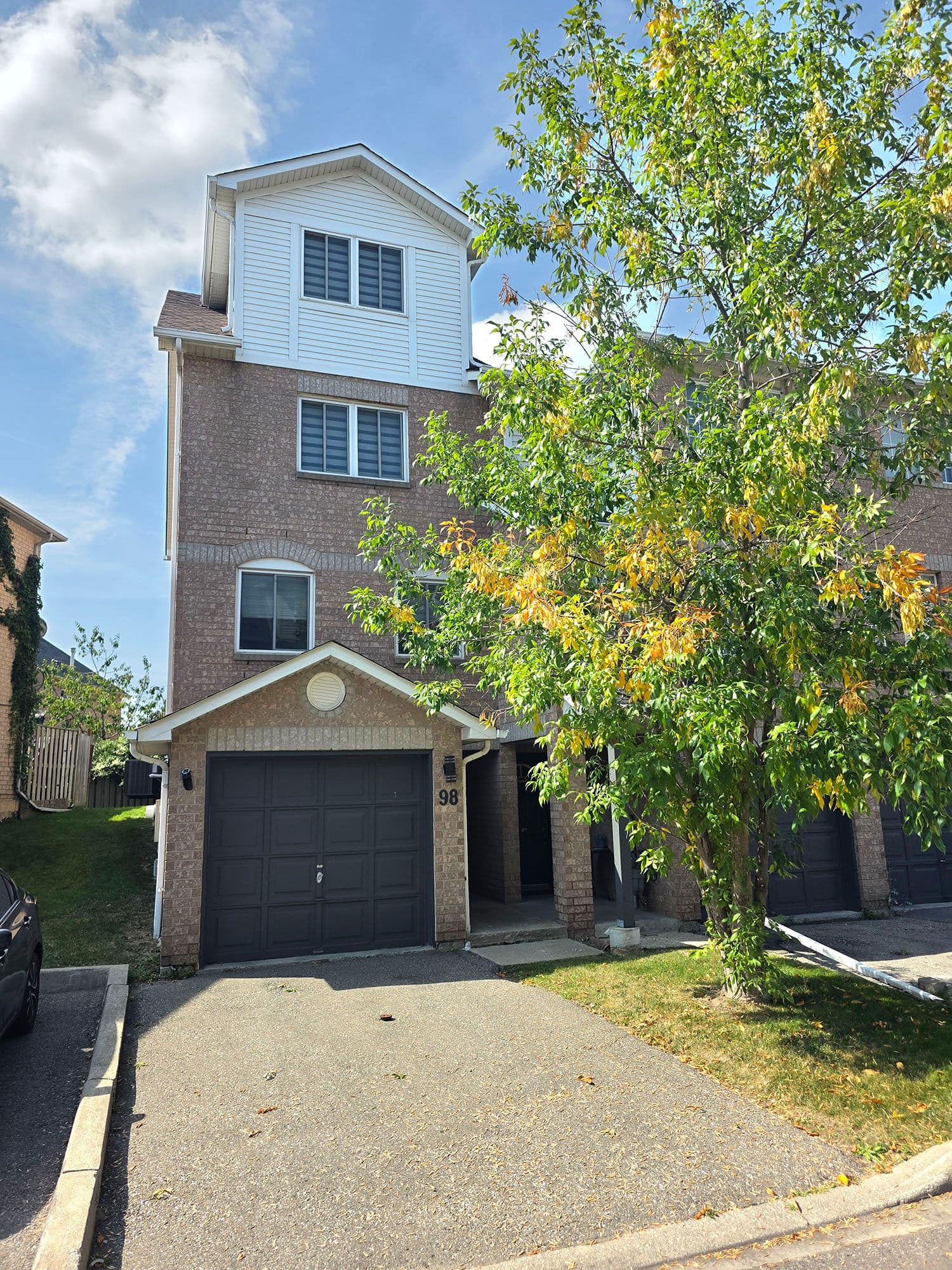 98 Spadina Road, Brampton, ON L6X 4X6