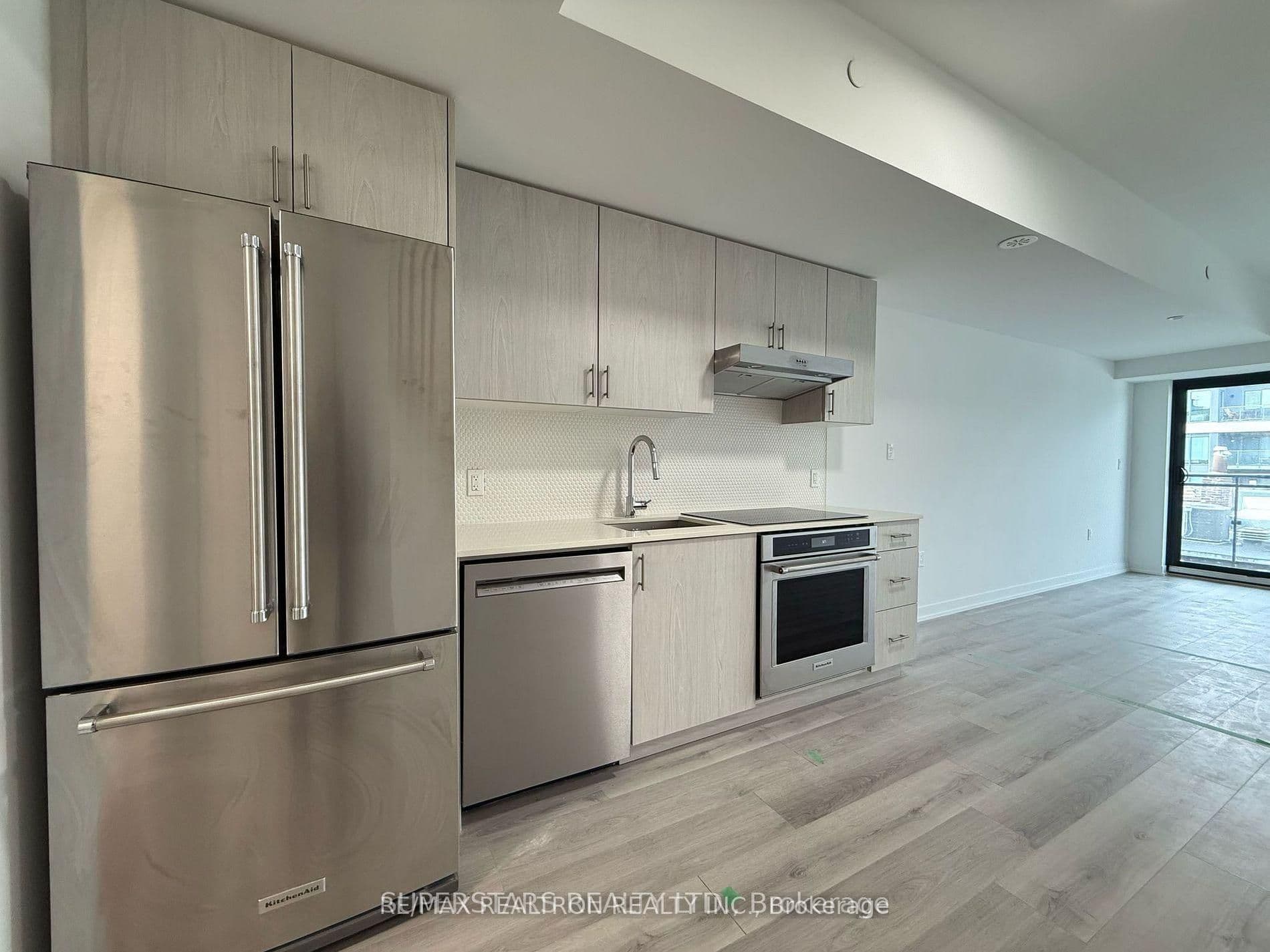 485 Logan Avenue 308, Toronto E01, ON M4M 2P5