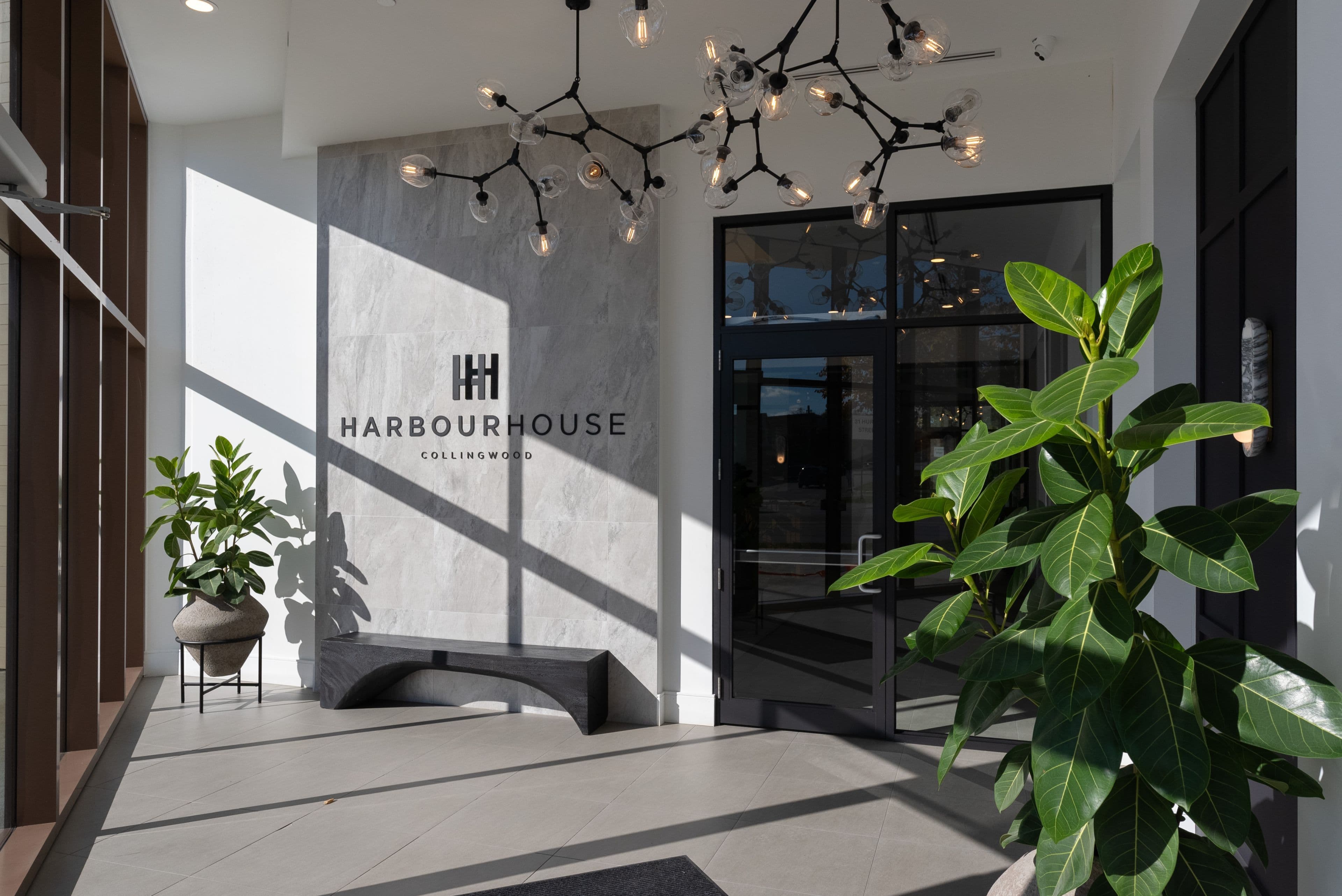 31 Huron Street 326, Collingwood, ON L9Y 0E8