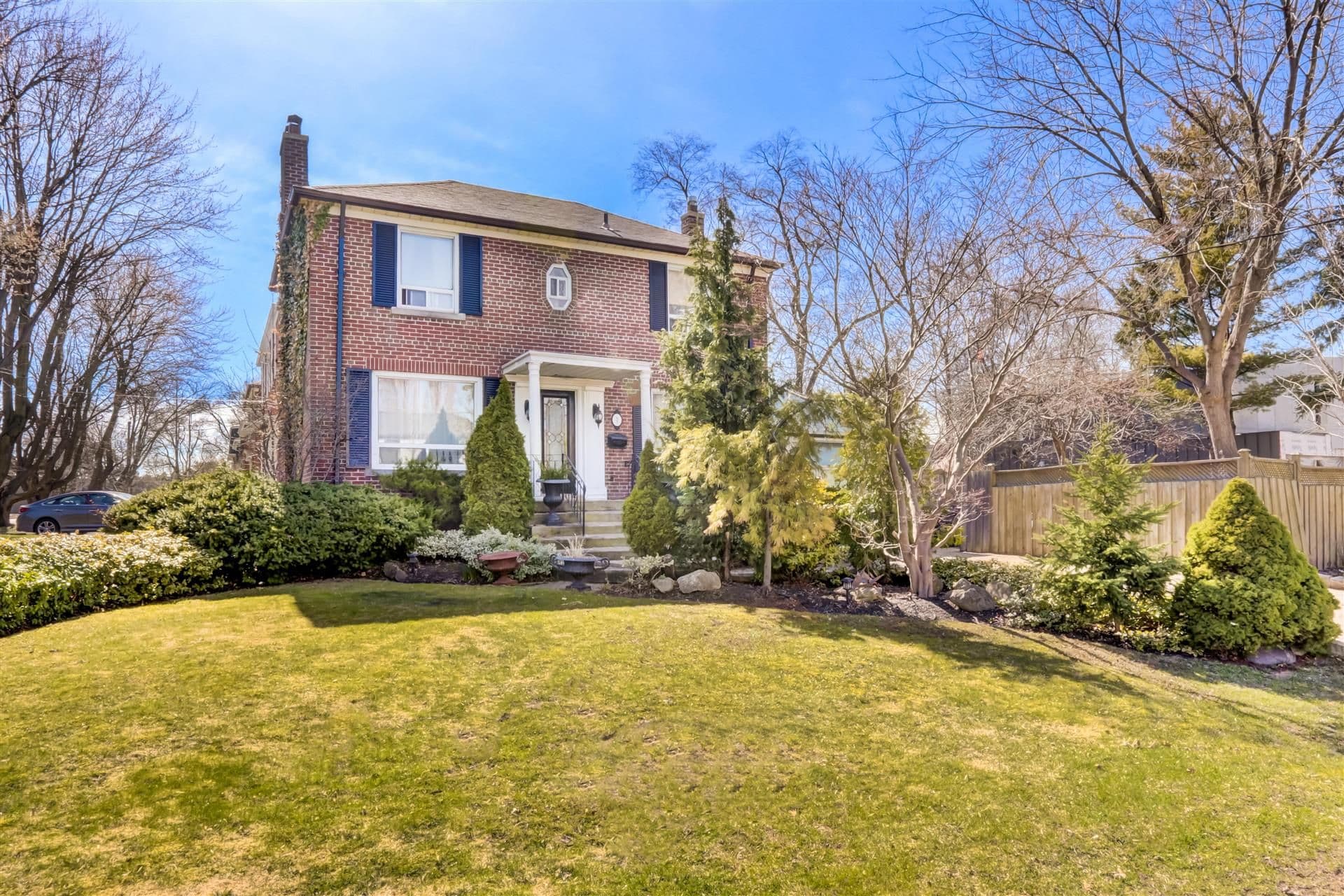 2 Marchwood Drive, Toronto C07, ON M3H 1J8