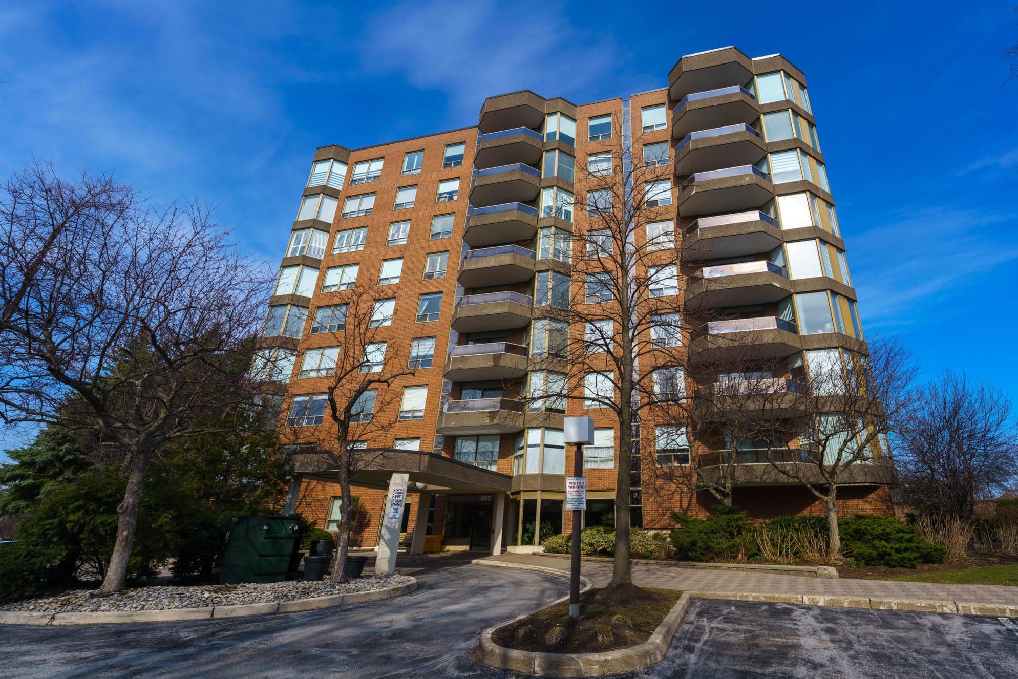 1905 Pilgrims Way 506, Oakville, ON L6M 2X2