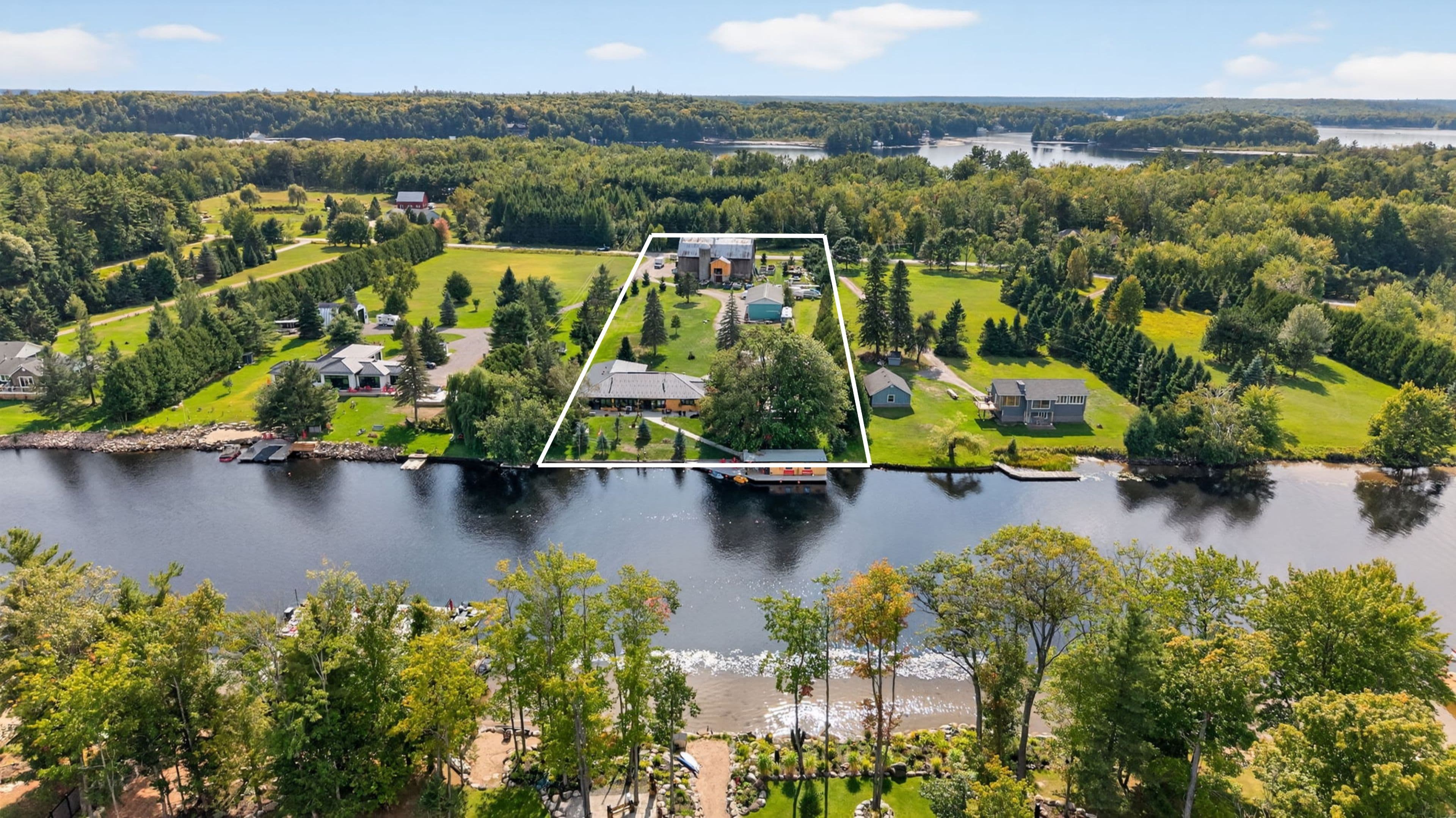 1082 Beaumont Farm Road, Bracebridge, ON P1L 1X2