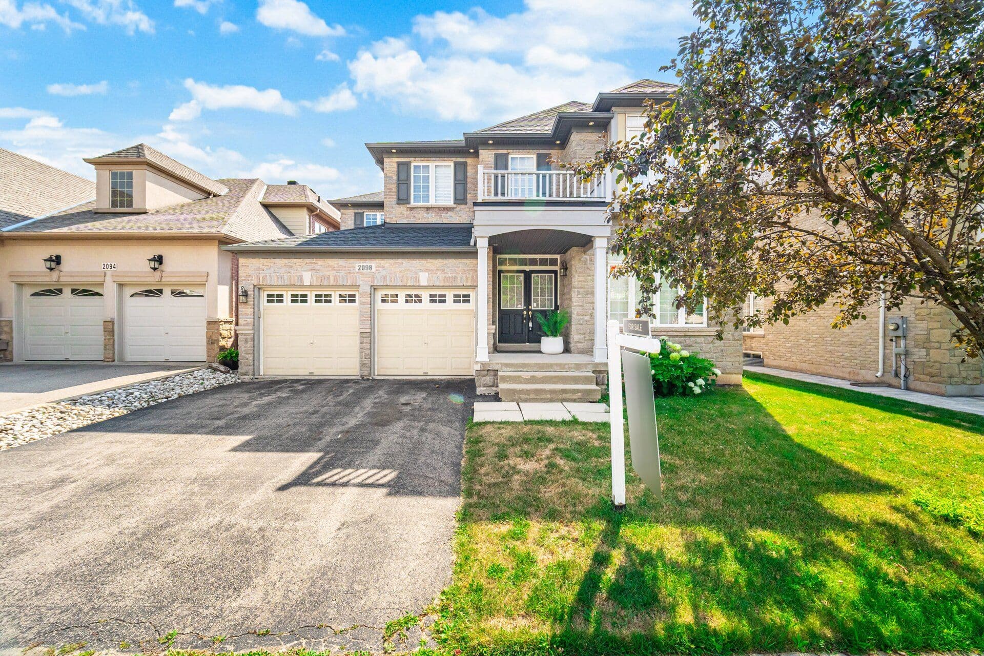 2098 Wildfel Way, Oakville, ON L6M 0E2