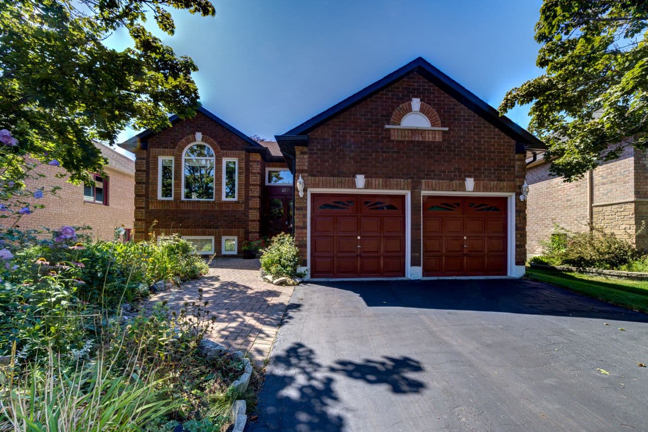 26 Timberland Crescent, Wasaga Beach, ON L9Z 1G7
