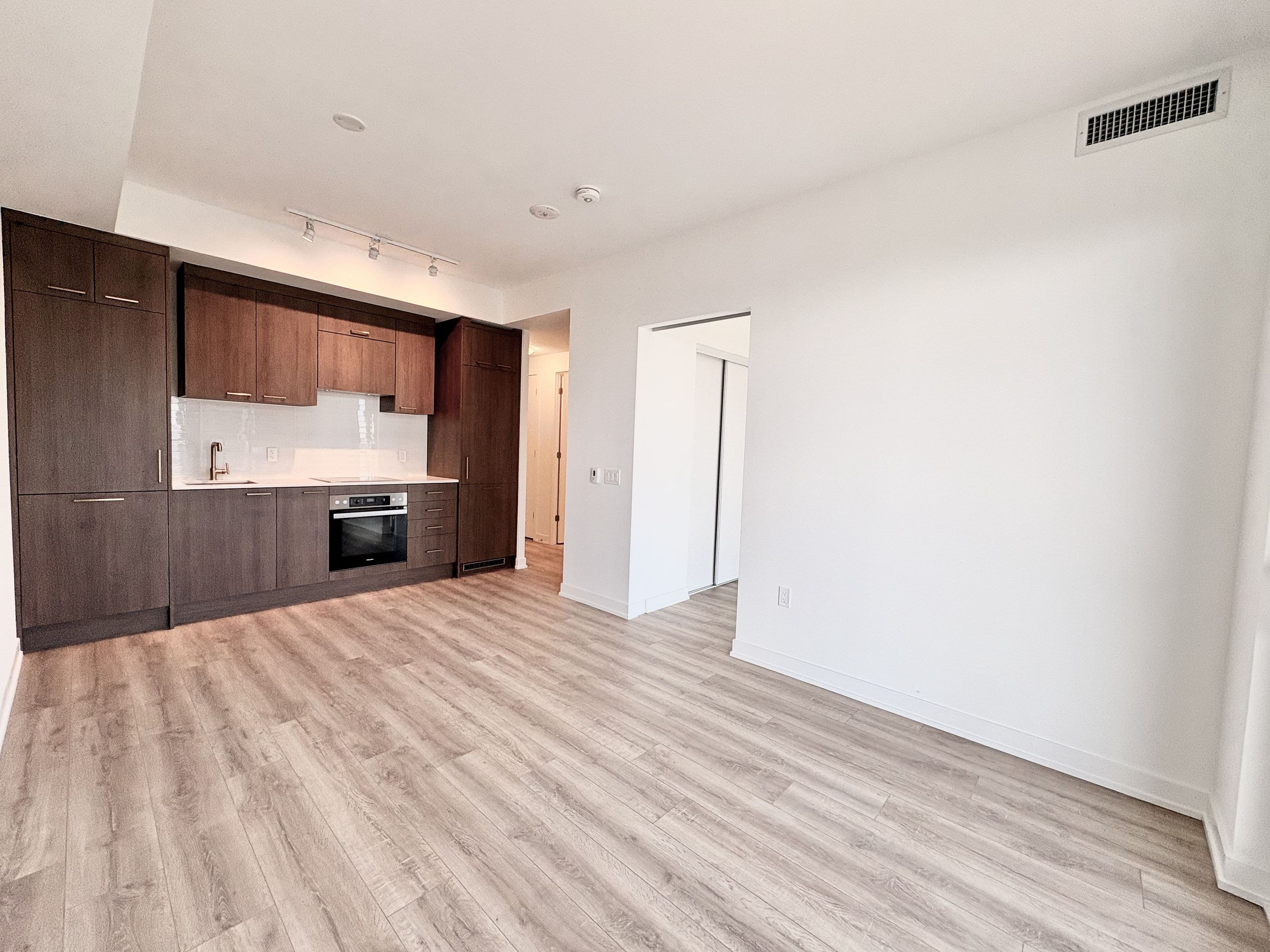 634 Church Street 3407, Toronto C08, ON M4Y 2G3