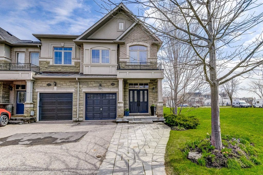 2454 Greenwich Drive, Oakville, ON L6M 0R8