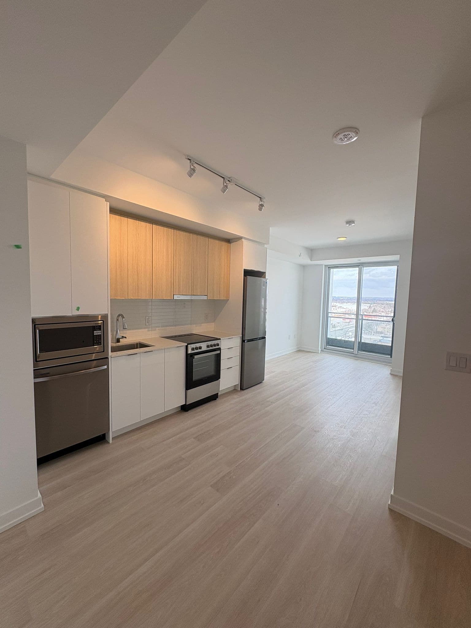 9751 Markham Road B-1712, Markham, ON L6E 0W3