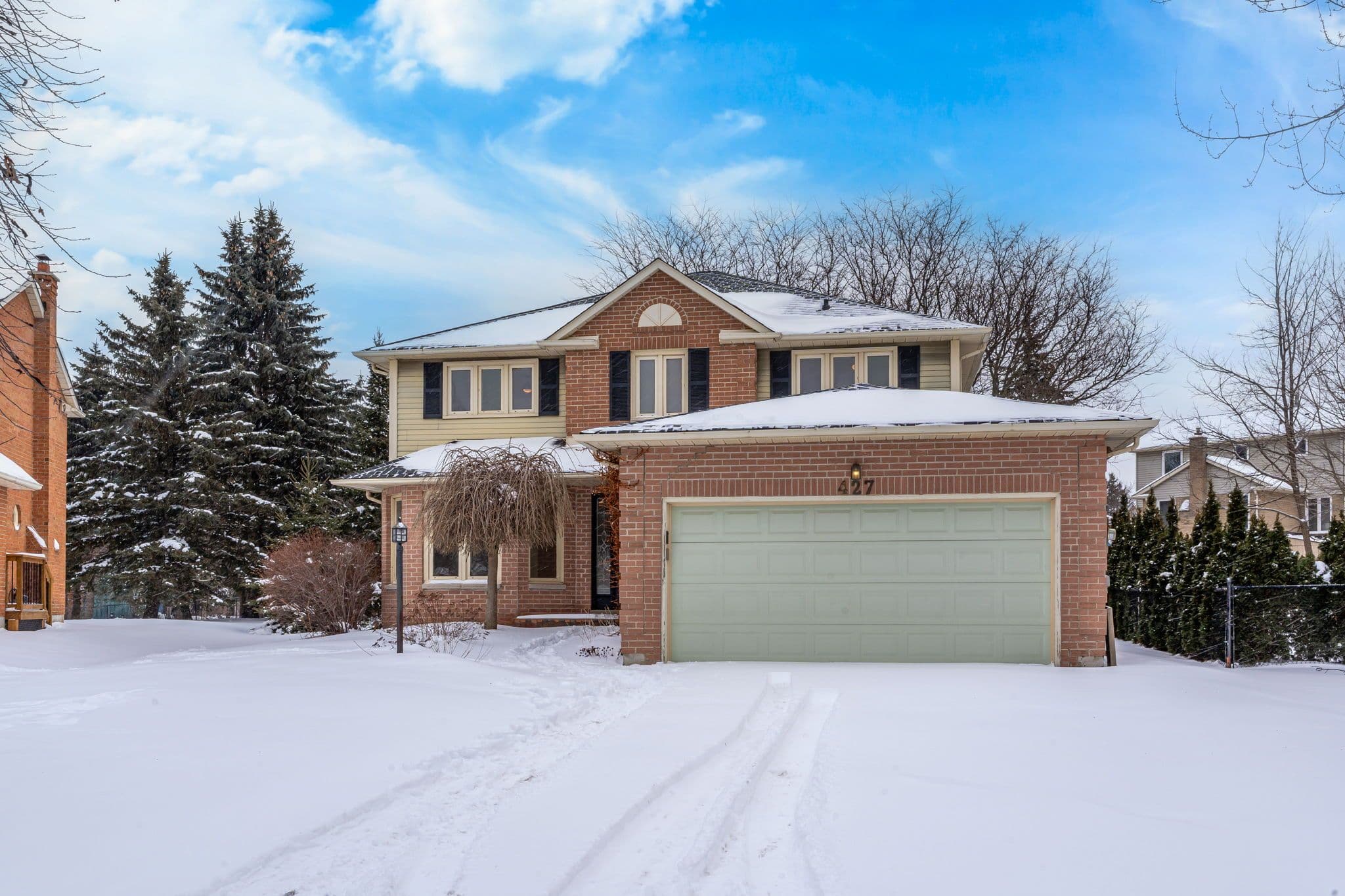 427 Mathews Court, Newmarket, ON L3X 1C9