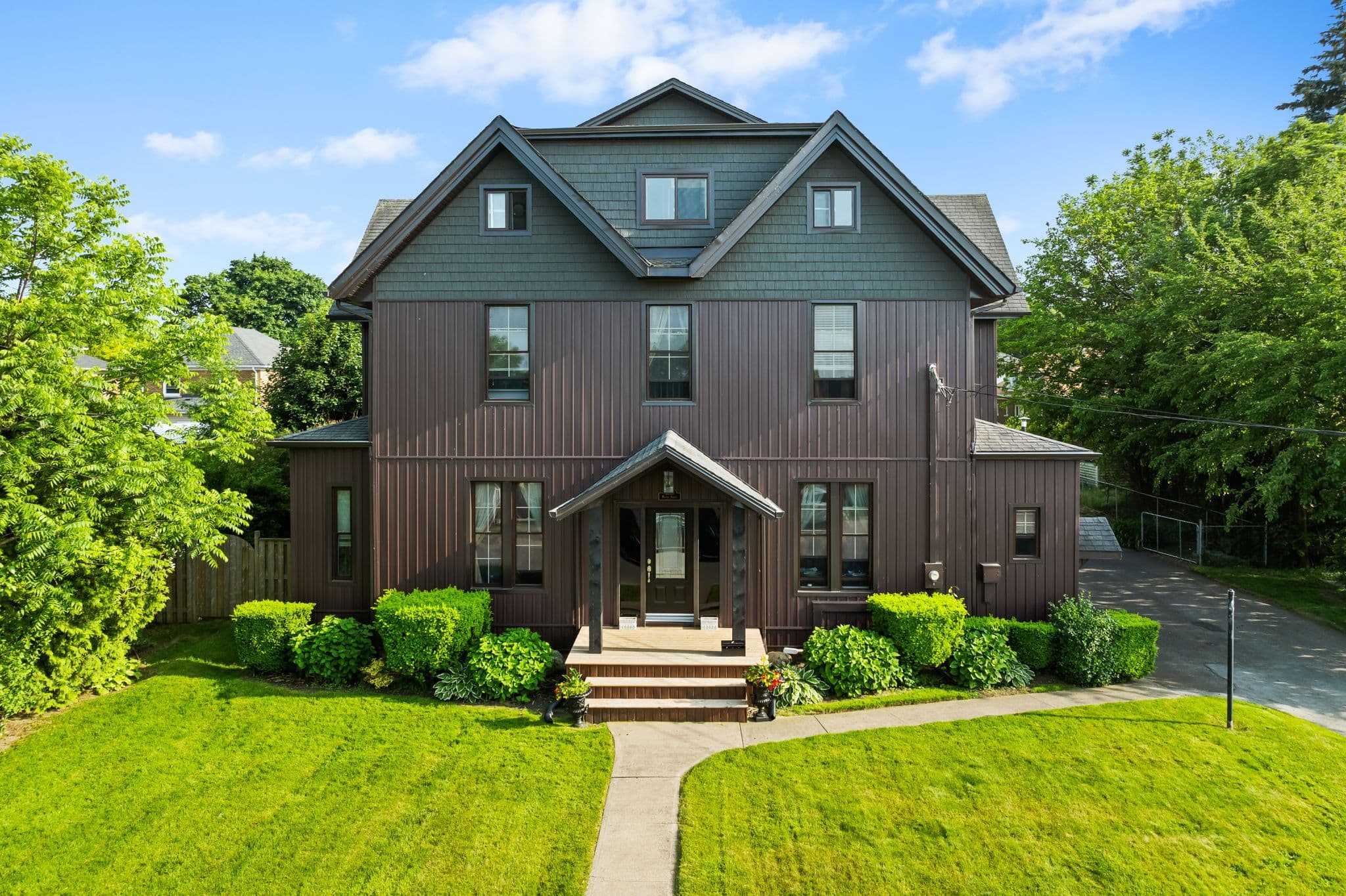 5368 Menzie Street, Niagara Falls, ON L2E 2V8