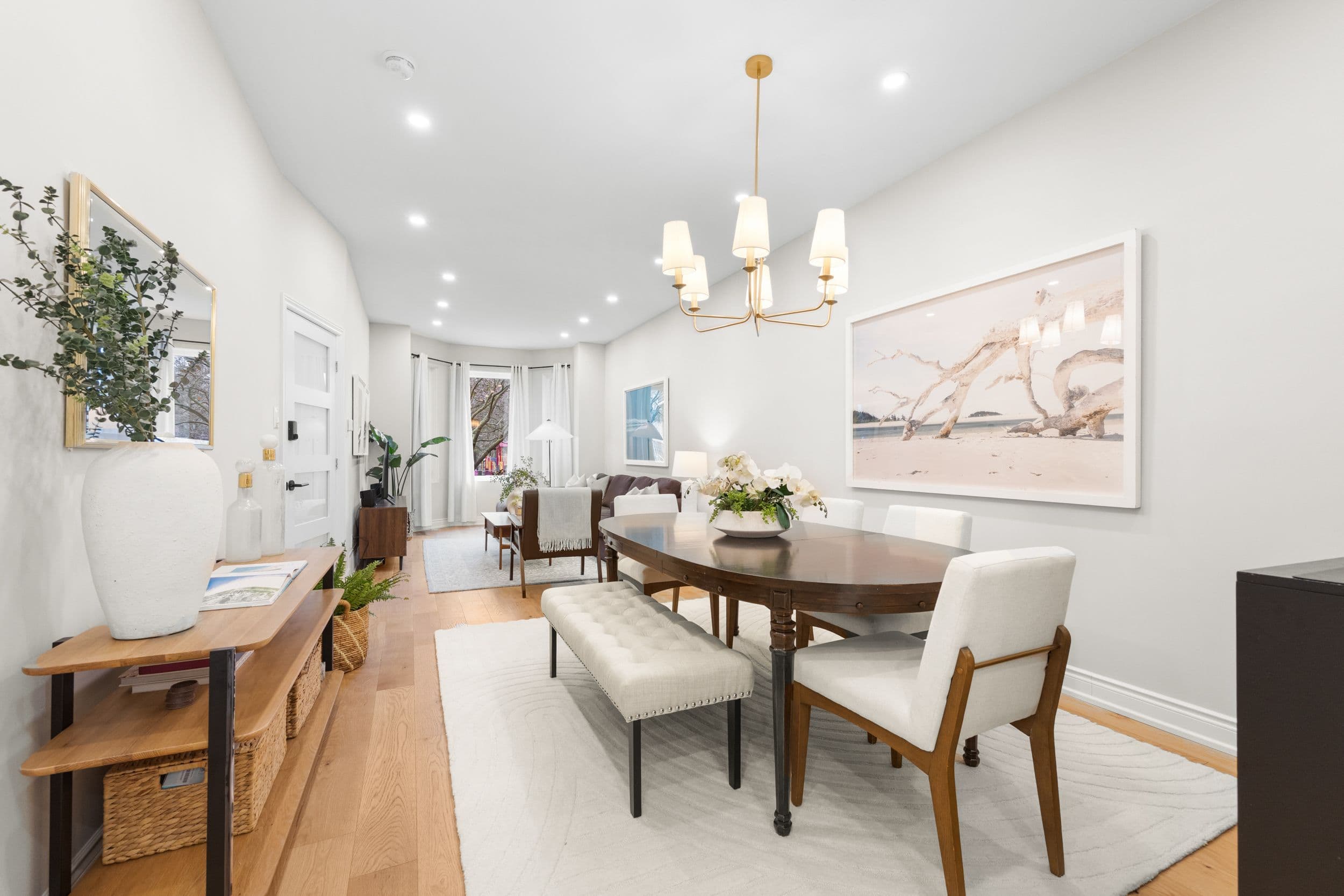 28 Argyle Street, Toronto C01, ON M6J 1N4