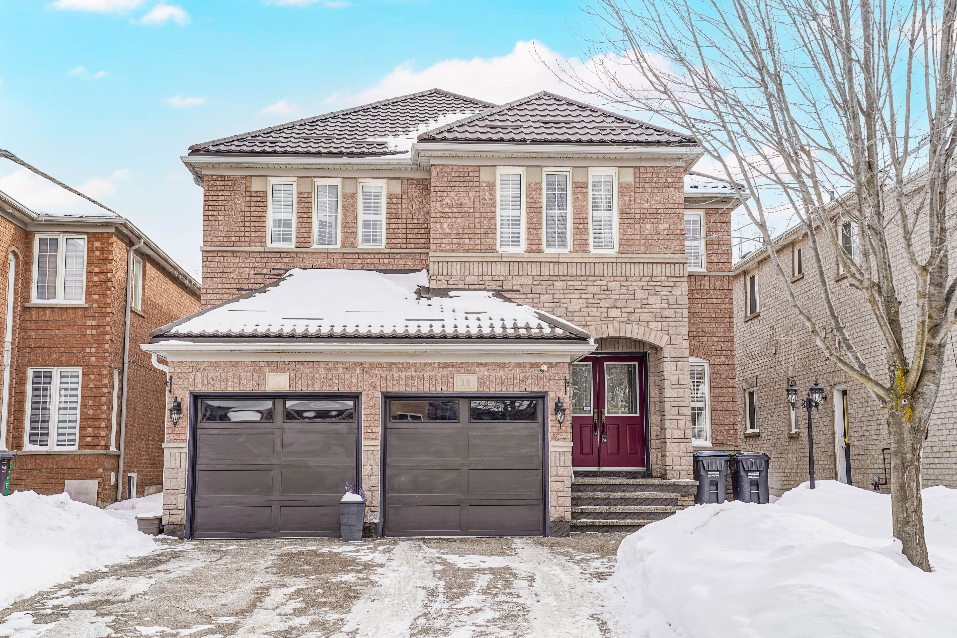 38 Bottlebrush Drive, Brampton, ON L6R 2Z5