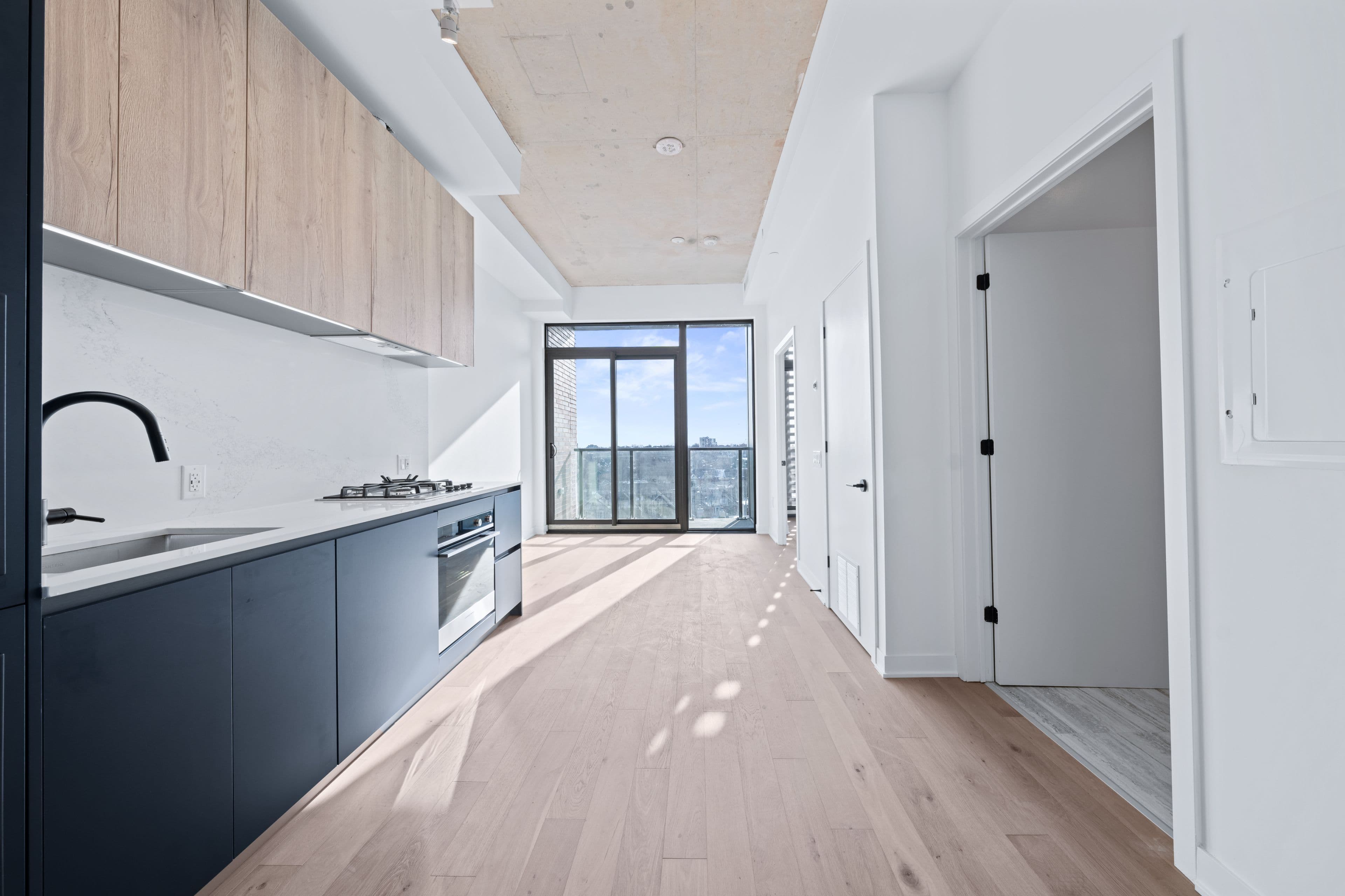 2625 Dundas Street W 810, Toronto W02, ON M6P 0C5