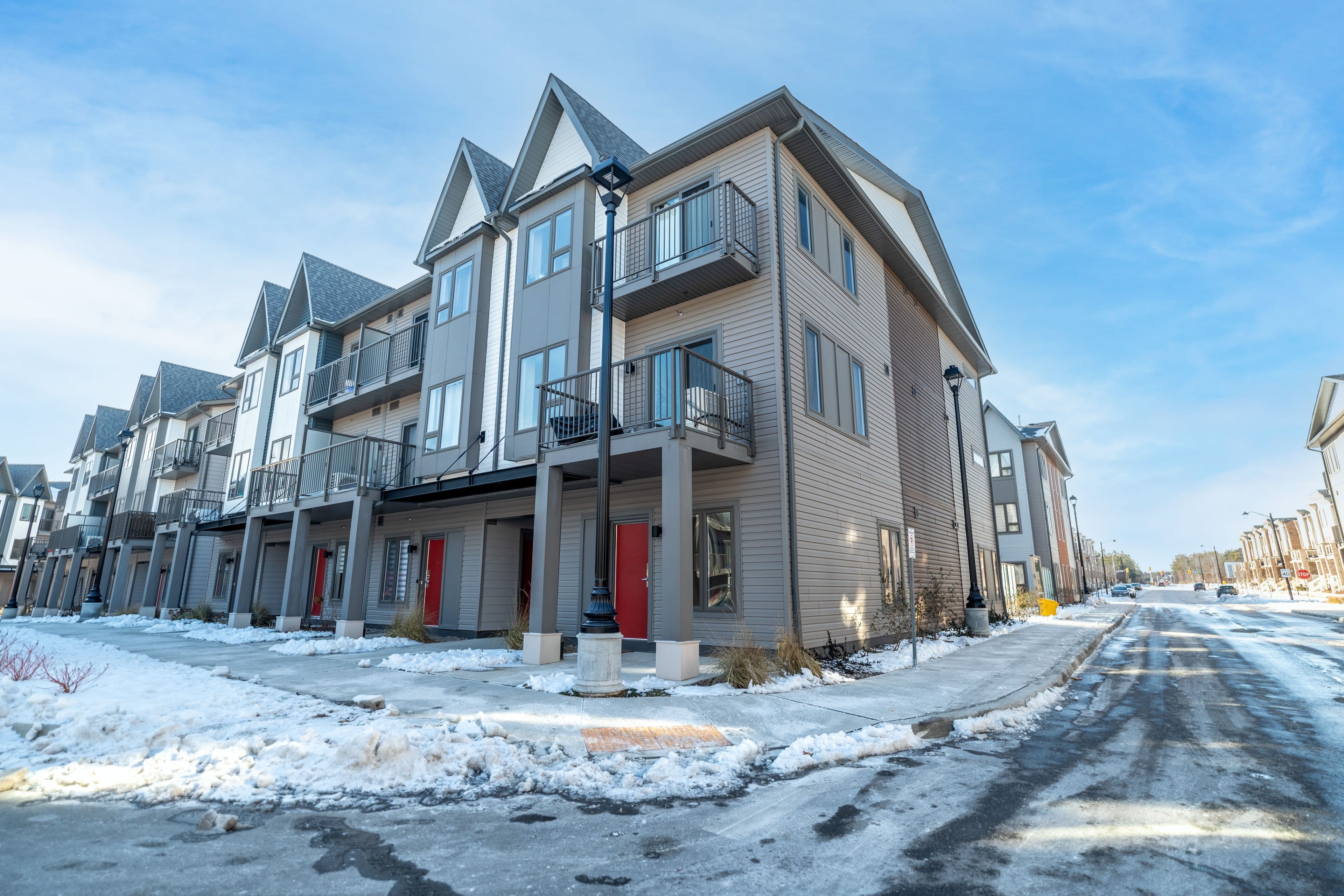 2635 William Jackson Drive 212, Pickering, ON L1X 0L3