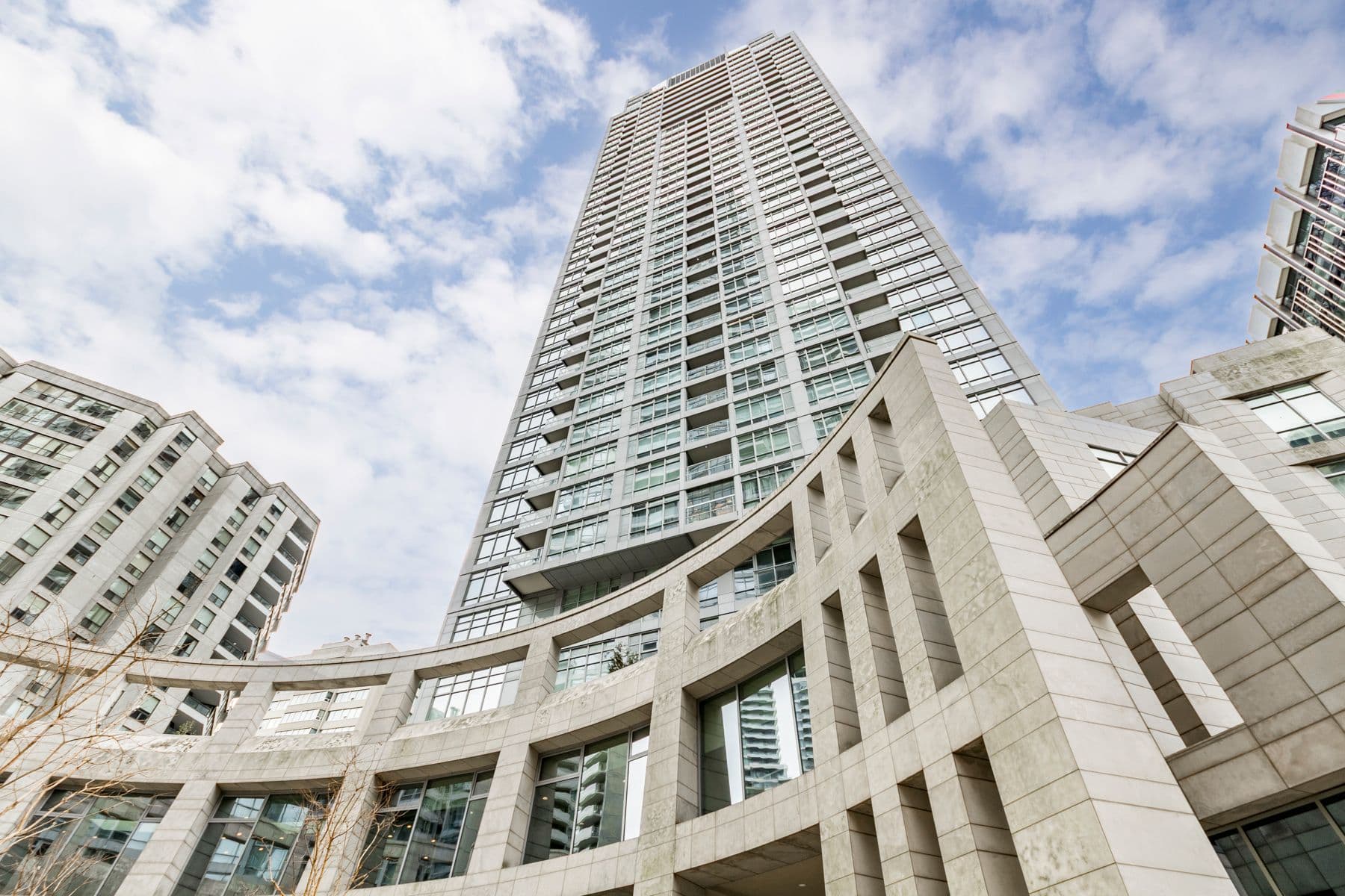 2181 Yonge Street 511, Toronto C10, ON M4S 3H7