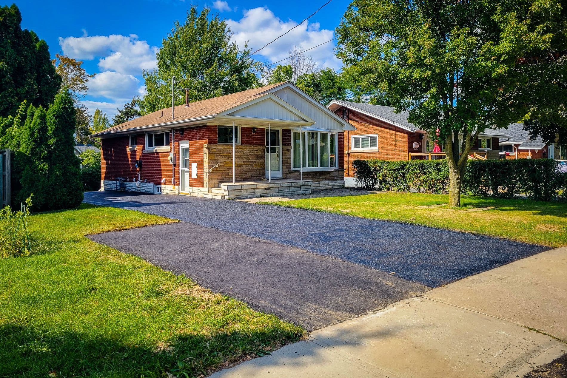 154 West 31st Street Main, Hamilton, ON L9C 5E9