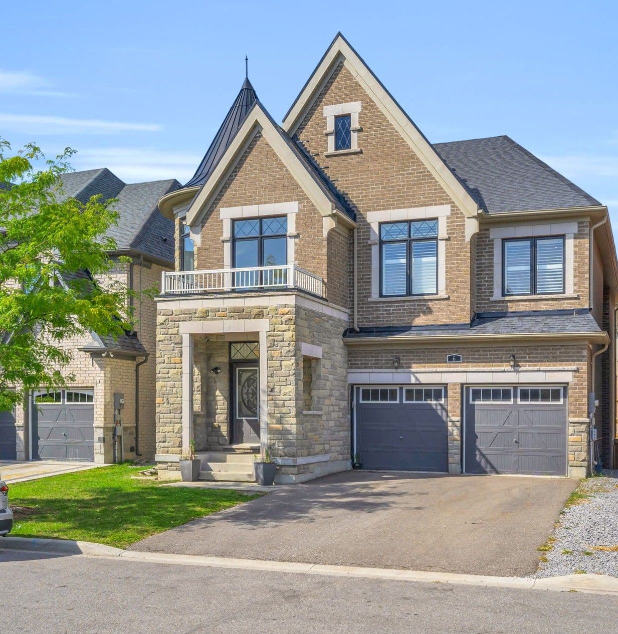 6 Leaden Hall Drive, East Gwillimbury, ON L0G 1R0