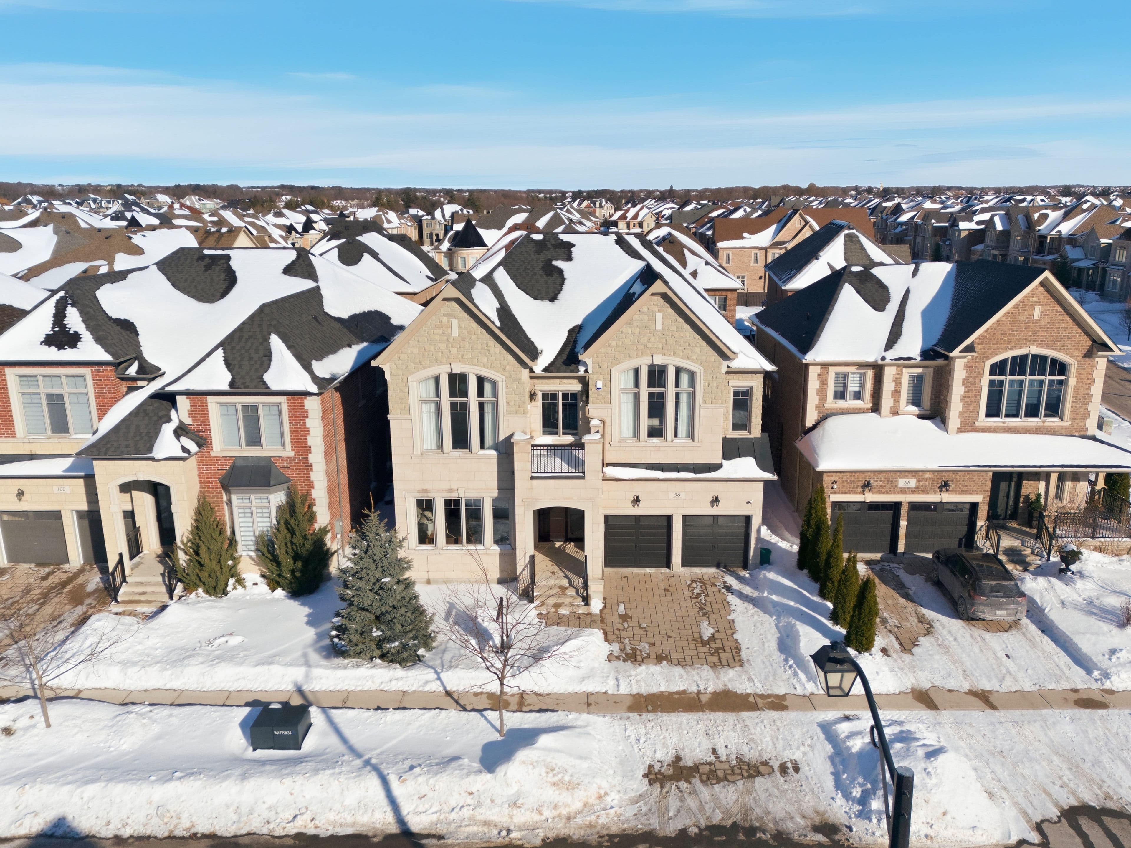 96 Port Royal Avenue, Vaughan, ON L4H 4K6