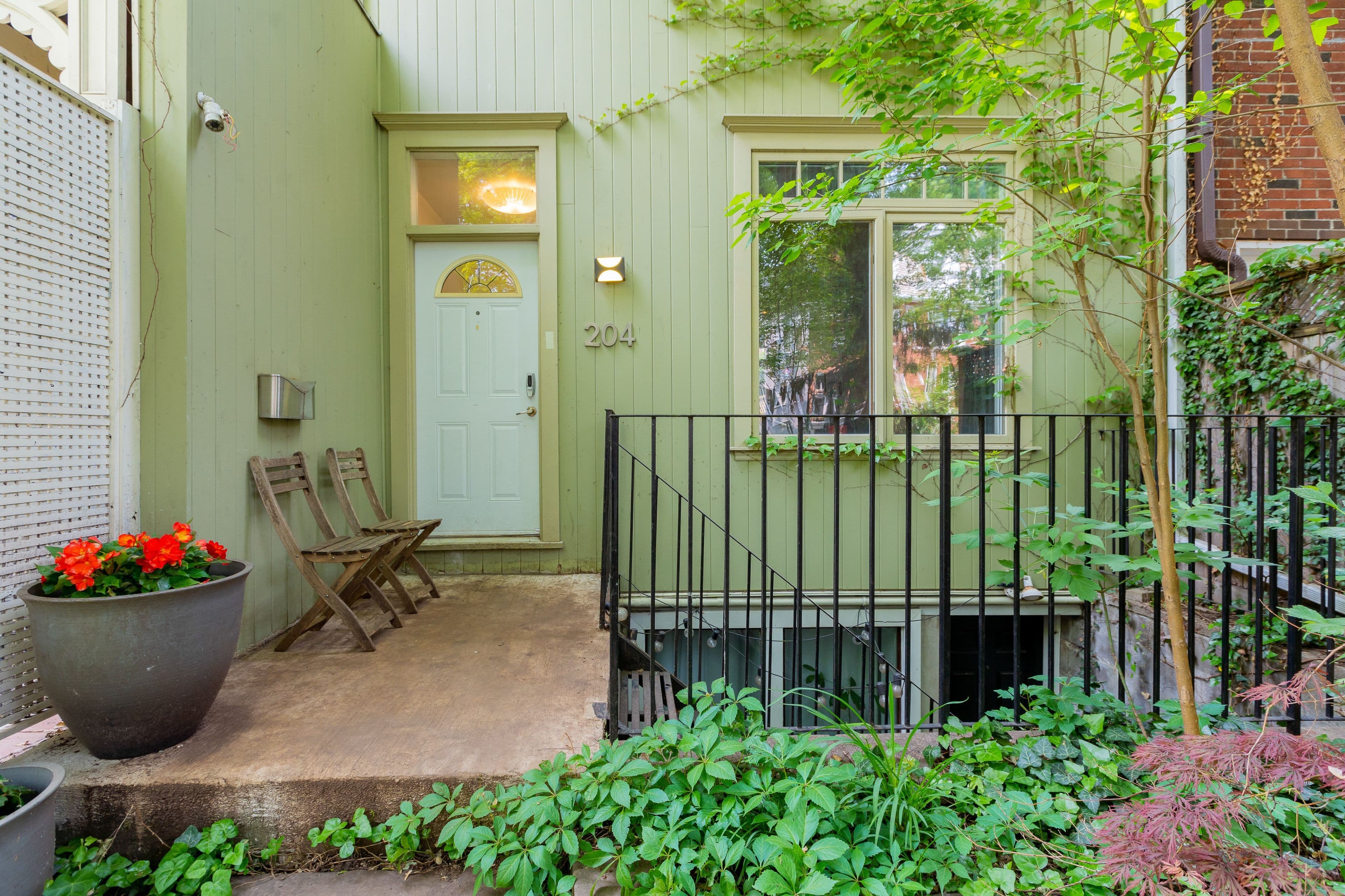 204 Berkeley Street Lower, Toronto C08, ON M5A 2X4