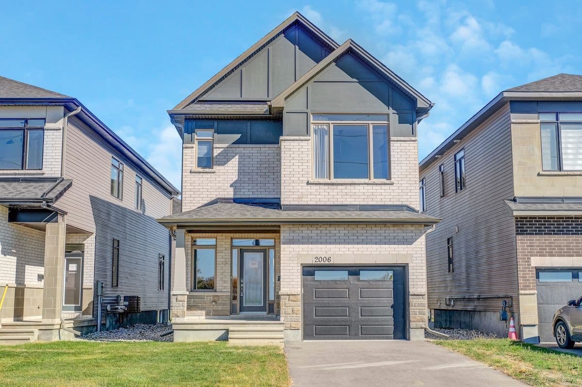 2006 Allegrini Terrace, Kanata, ON K2S 2S7