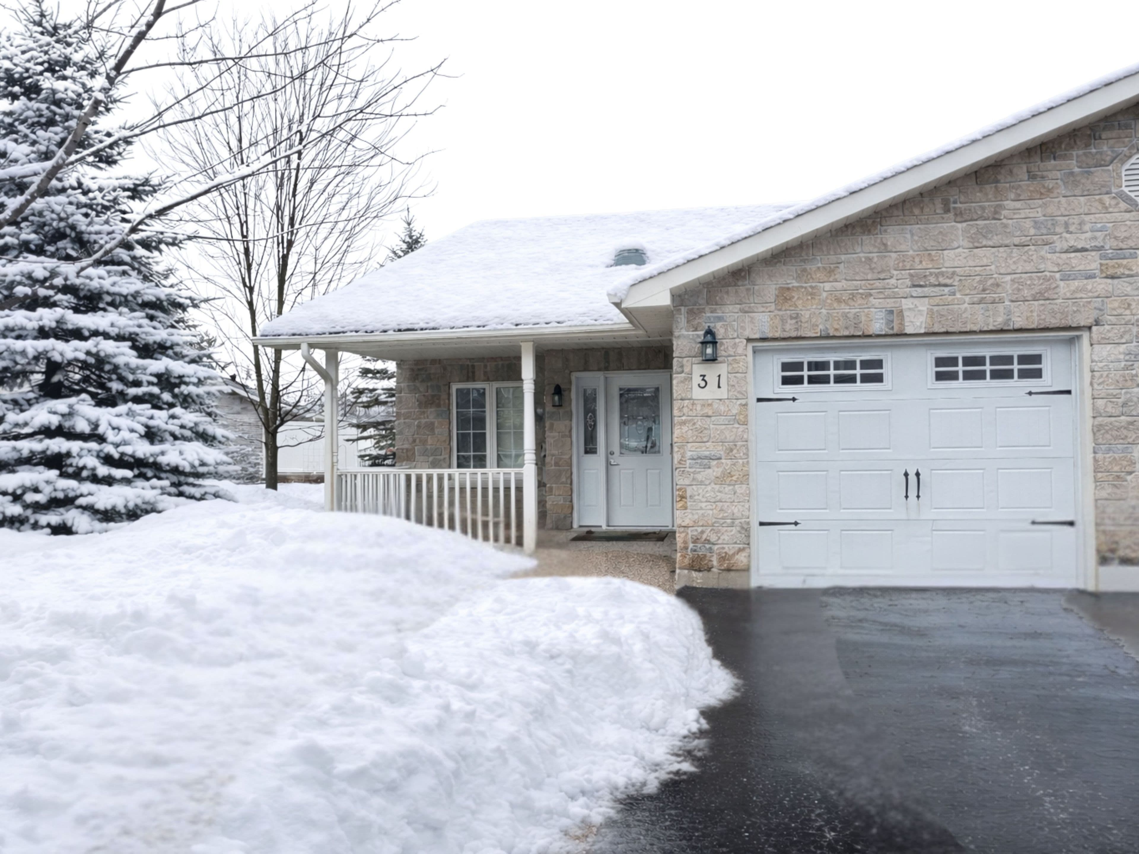 31 Garden Grove Crescent, Wasaga Beach, ON L9Z 0E6