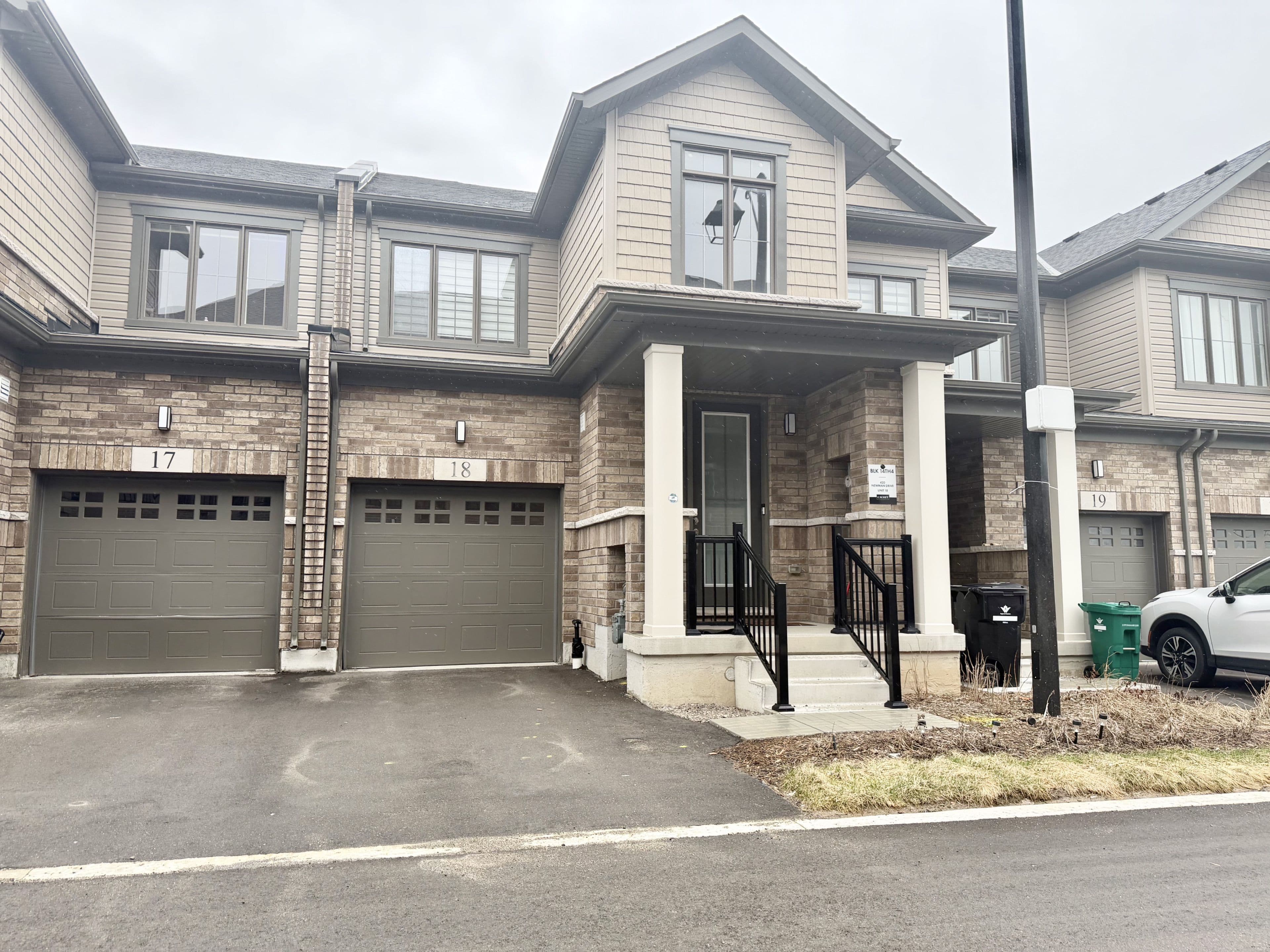 420 Newman Drive 18, Cambridge, ON N1S 0E9