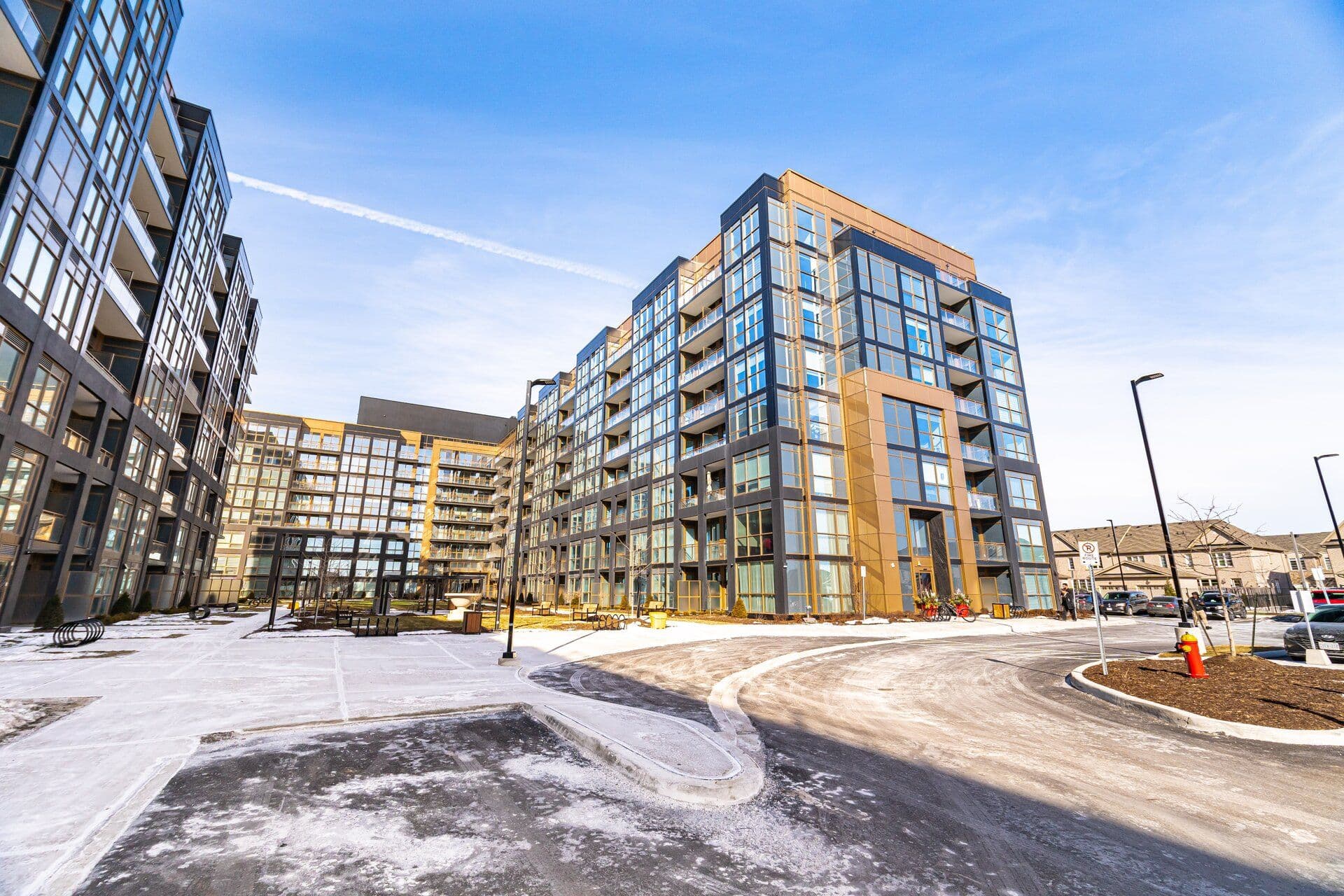 2343 Khalsa Gate 403, Oakville, ON L6M 5R6